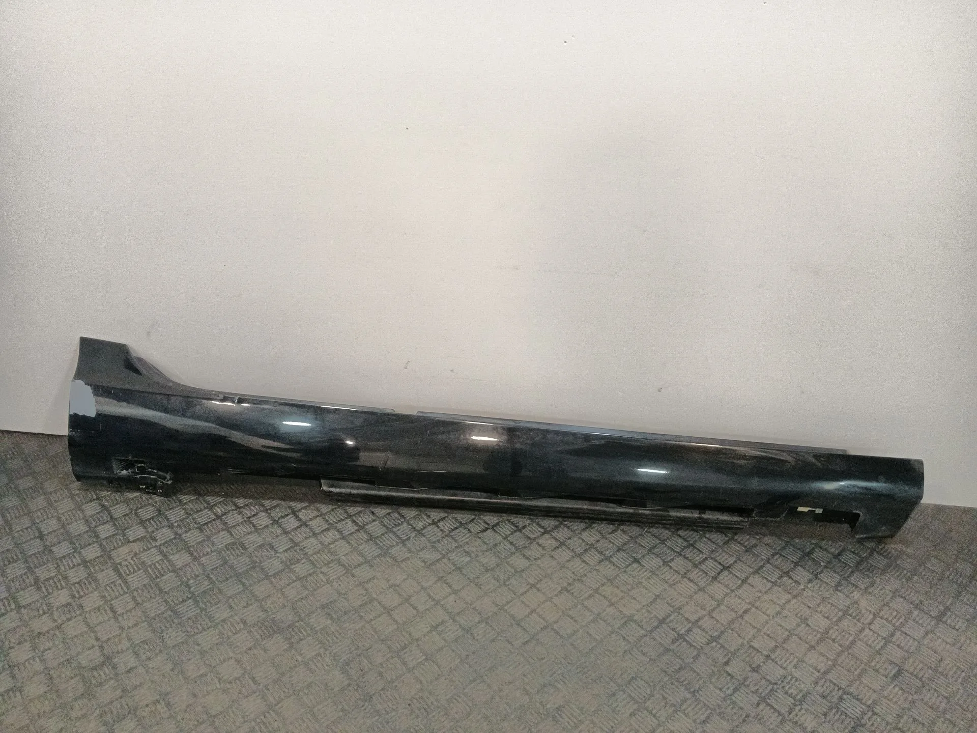 Faldon Lateral para Volvo V40 Hatchback (525)