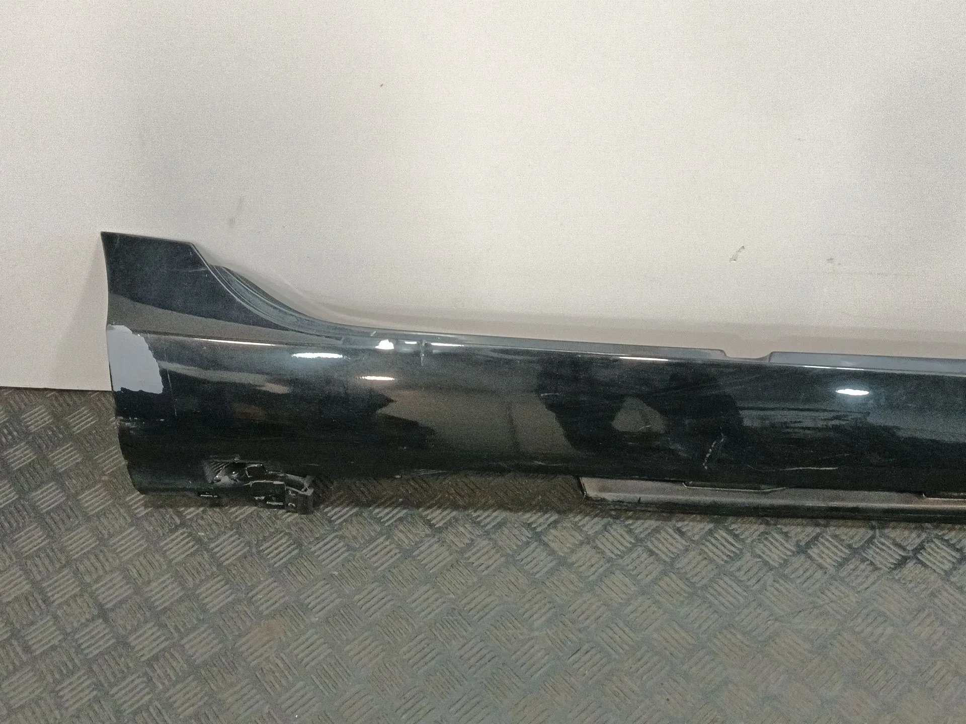 Faldon Lateral para Volvo V40 Hatchback (525)