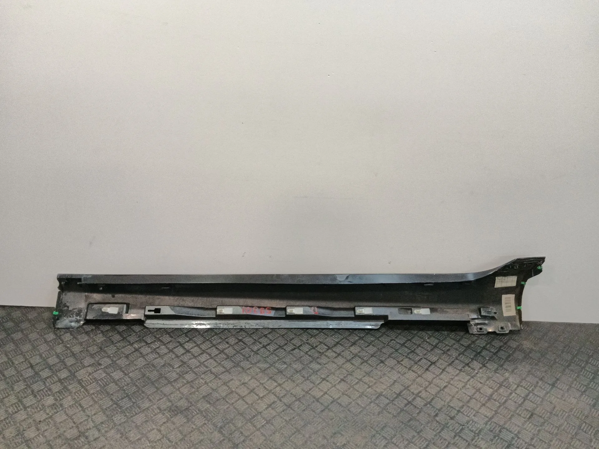 Faldon Lateral para Volvo V40 Hatchback (525)