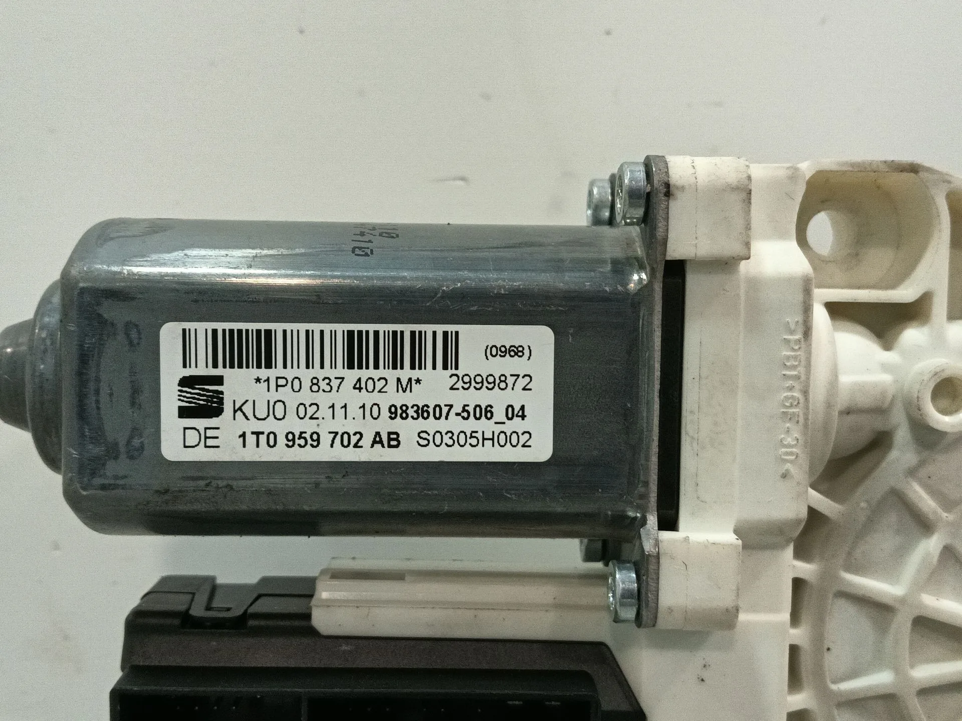 Motor Elevalunas Delantero Derecho para Seat Leon (1P1)