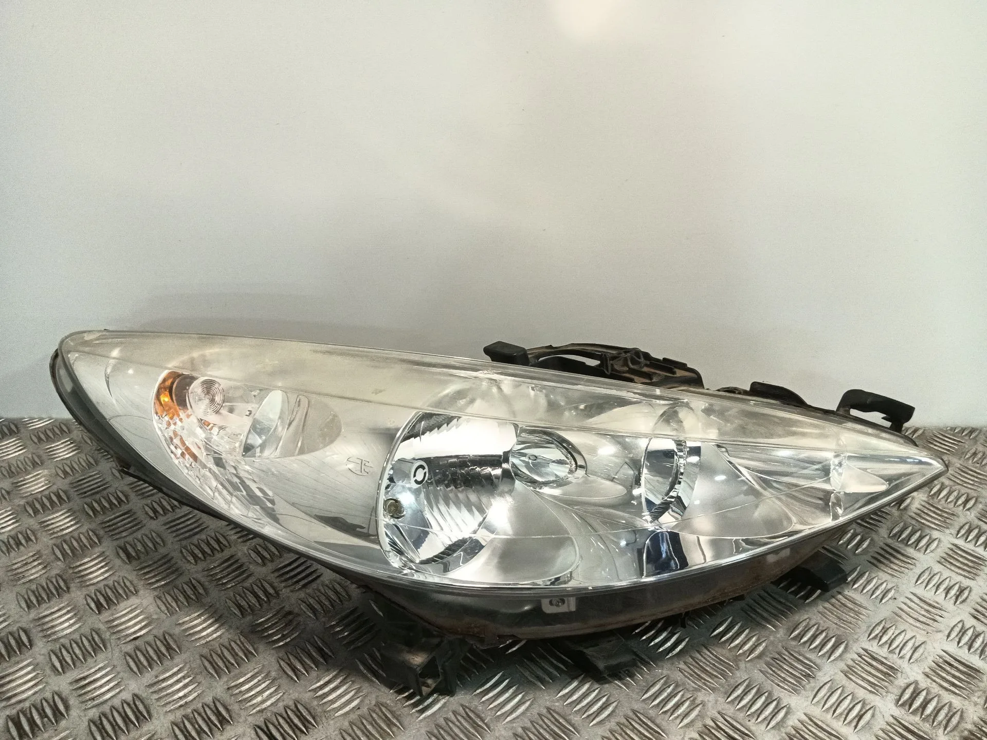 Faro Derecho para Peugeot 207/207+ (Wa_, Wc_)