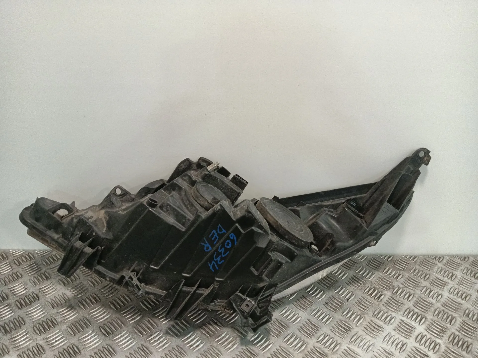Faro Derecho para Peugeot 207/207+ (Wa_, Wc_)