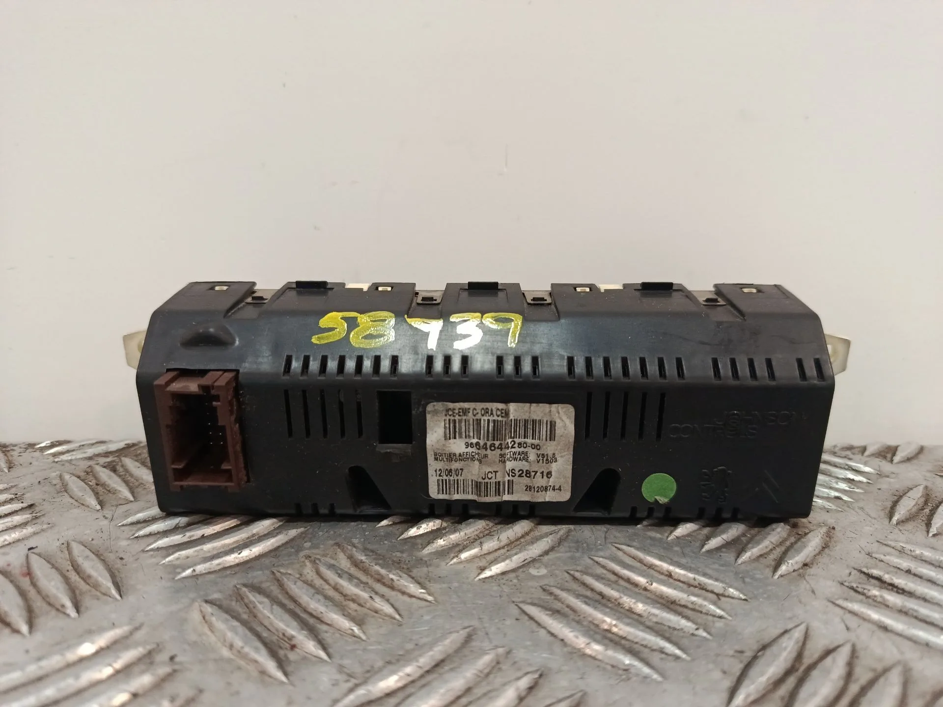 Pantalla / Mando Multifuncion para Fiat Scudo Combi (272)