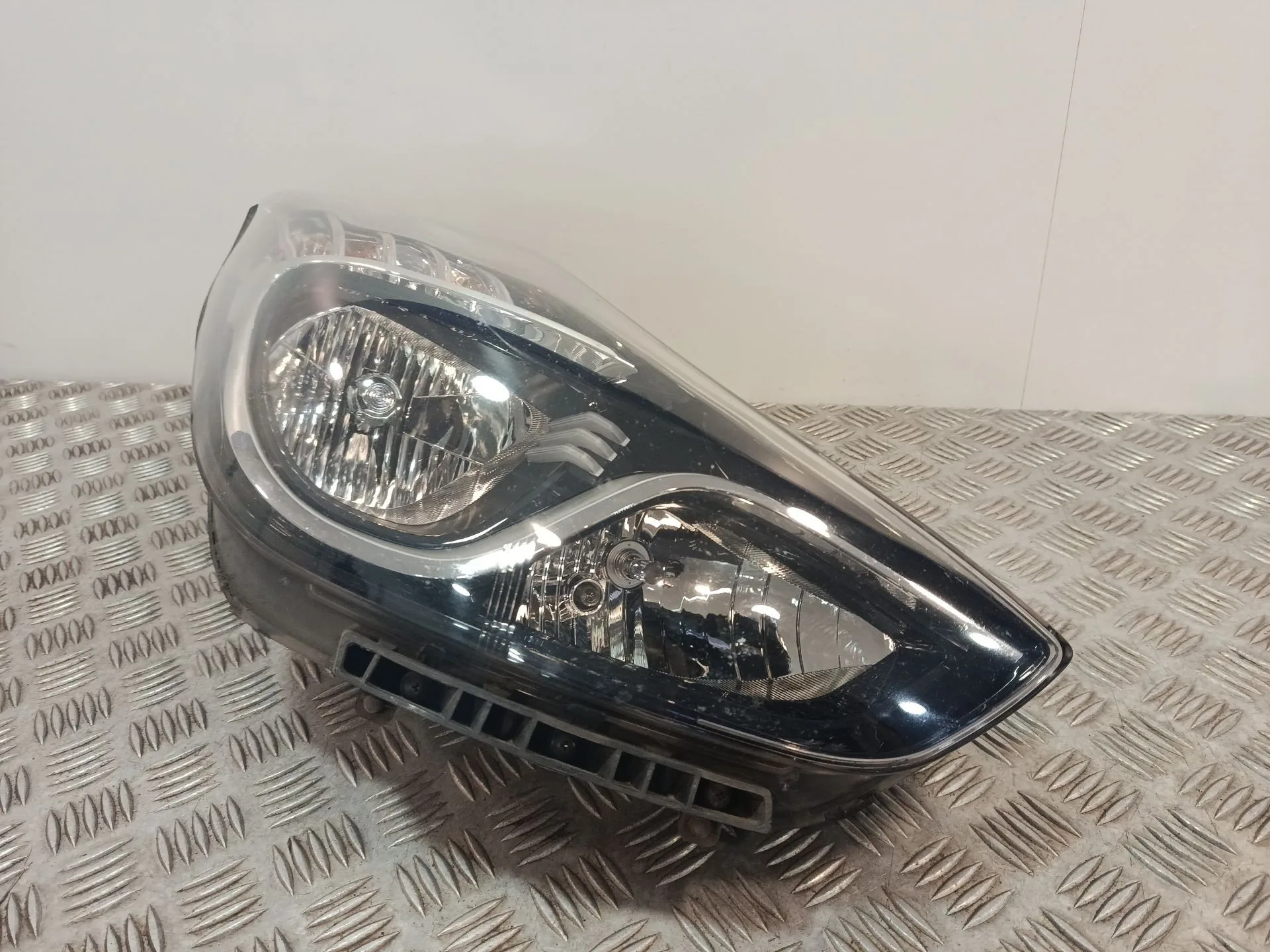 Faro Derecho para Hyundai Ix20 (Jc)