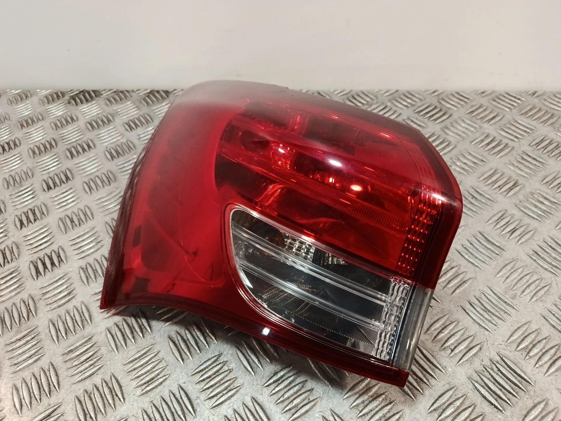 Piloto Trasero Izquierdo para Hyundai Ix20 (Jc)