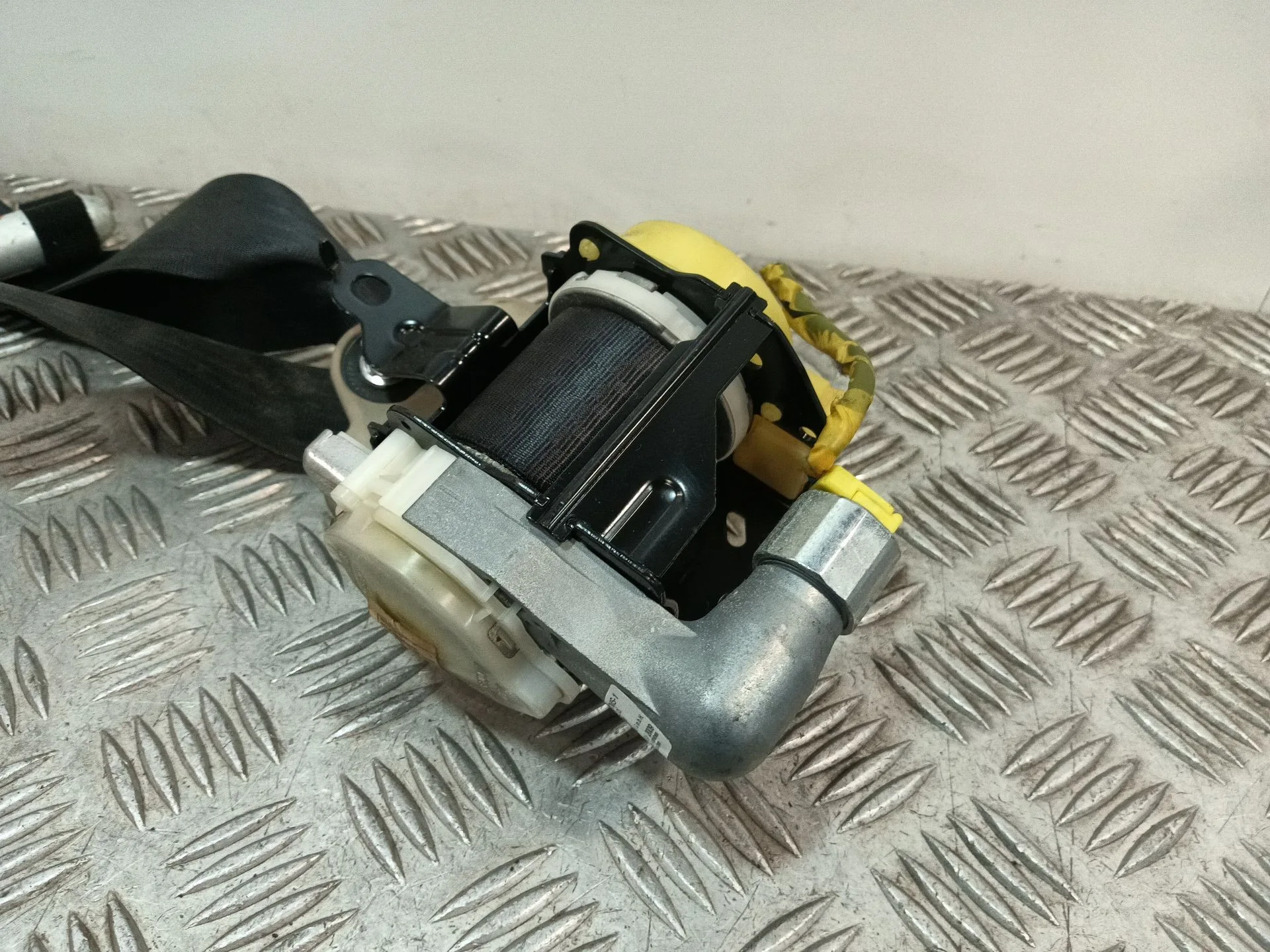 Cinturon Seguridad Delantero Izquierdo para Mazda 3 Lim. (Bl)