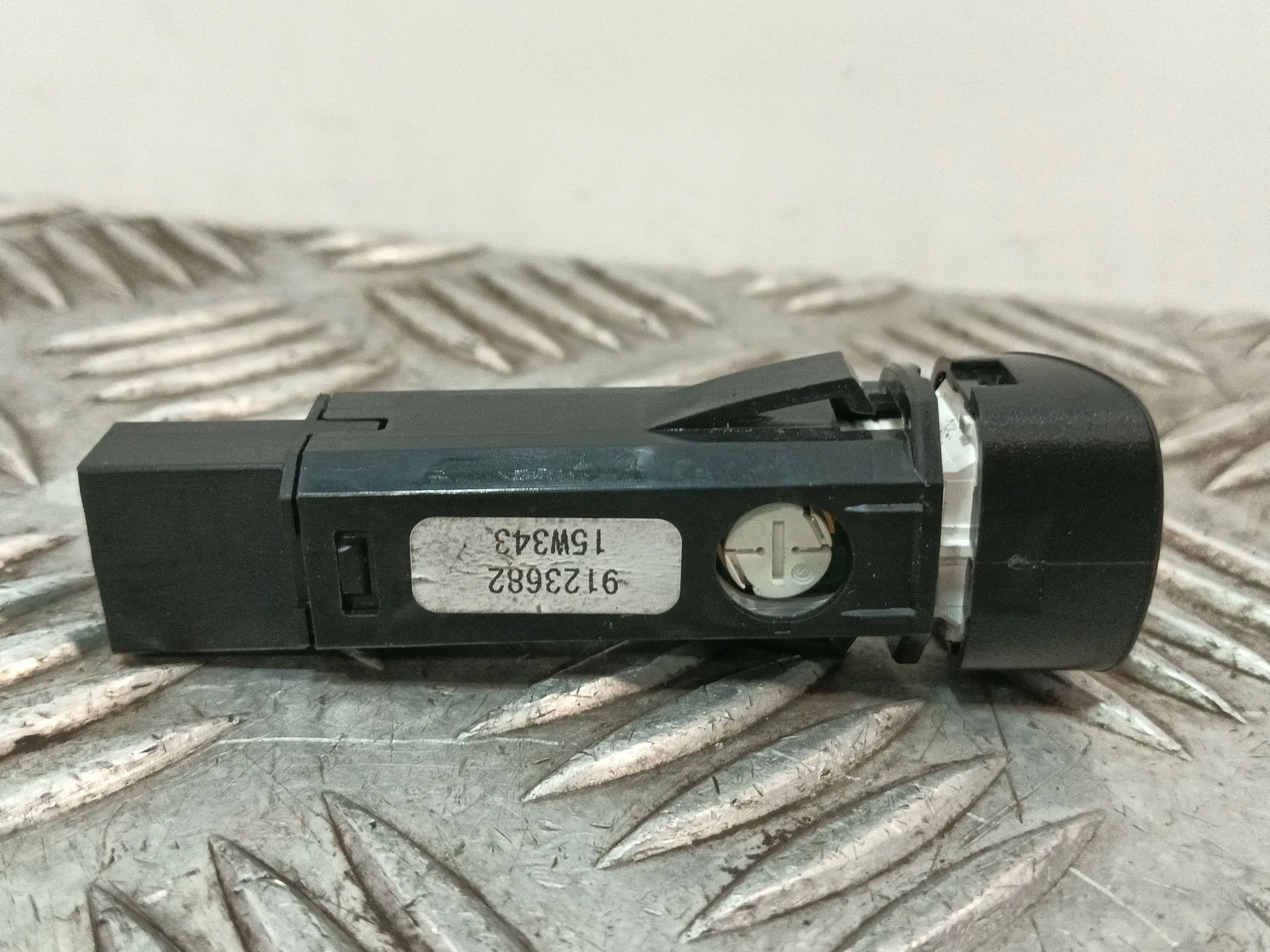 Warning para Volvo V40 Hatchback (525)