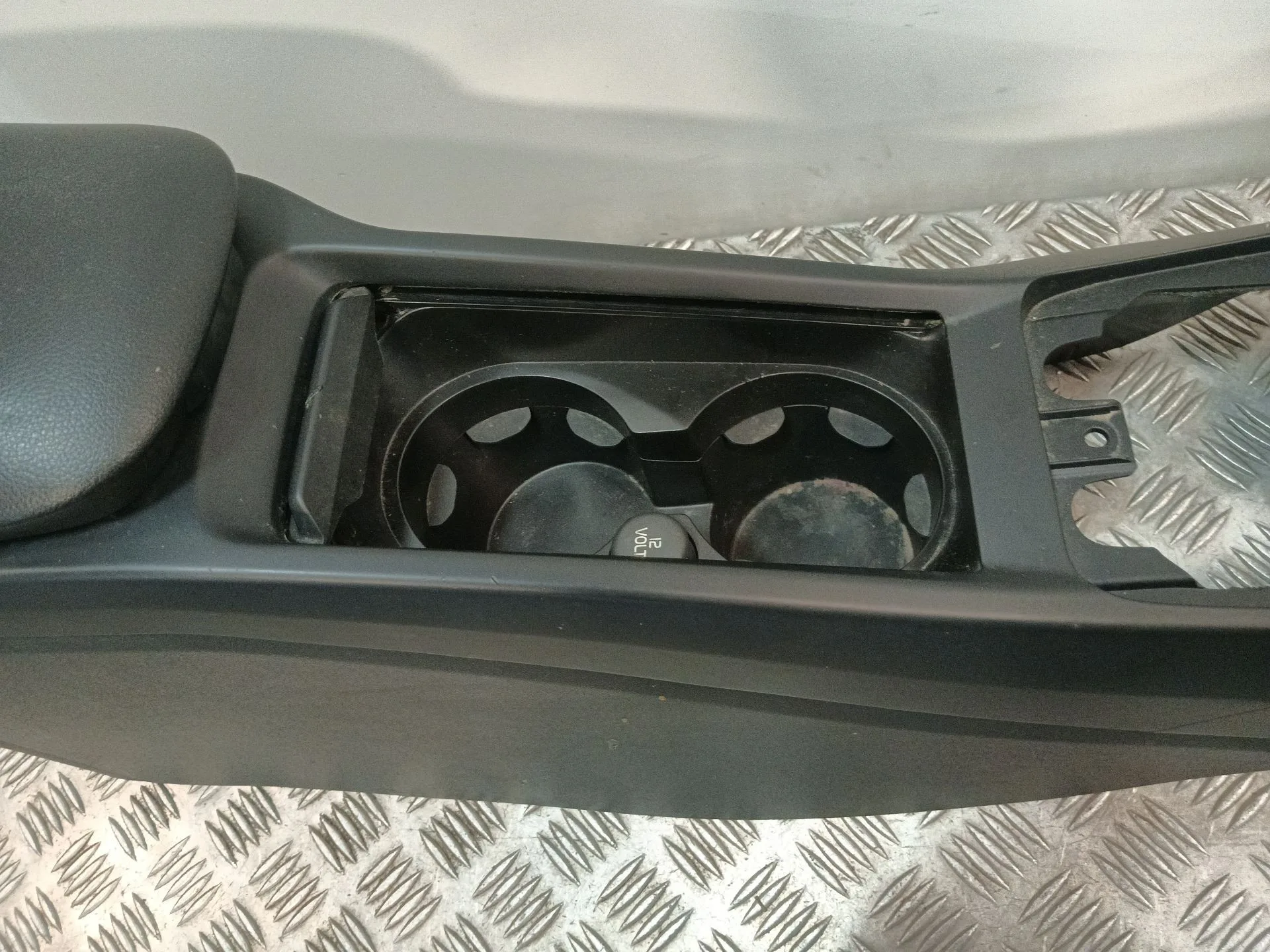 Consola Central para Volvo V40 Hatchback (525)