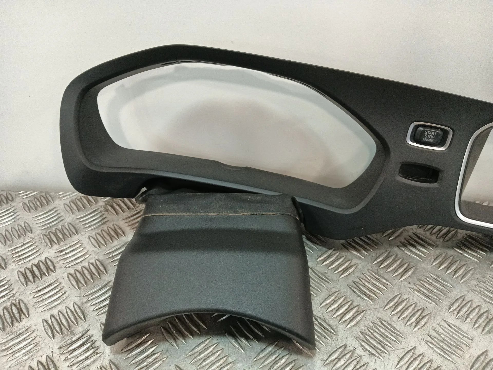 Carcasa Cuadro Instrumentos para Volvo V40 Hatchback (525)