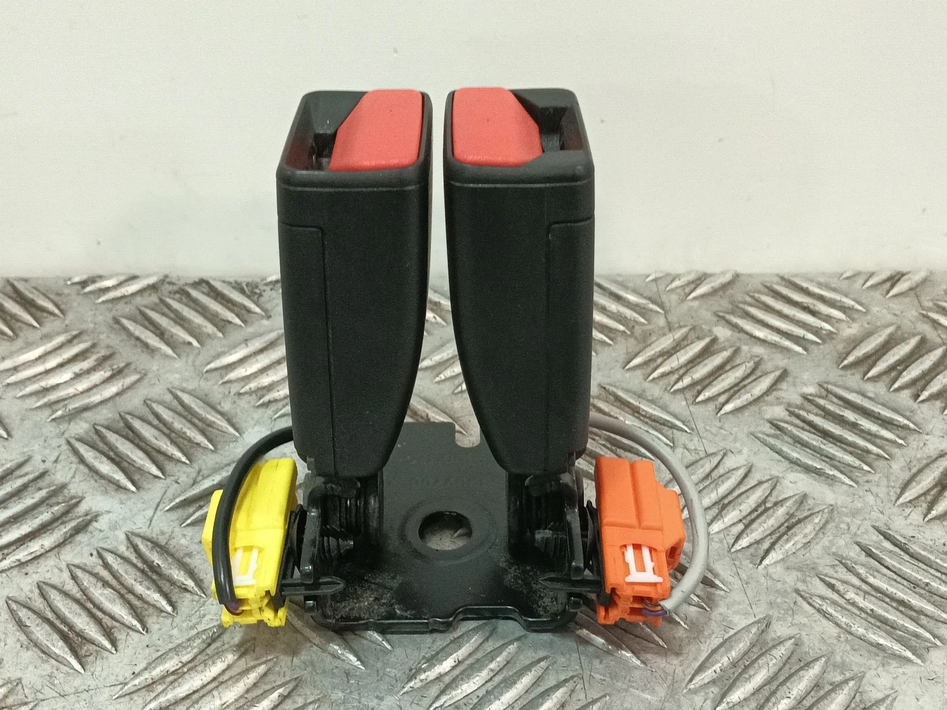 Enganche Cinturon Trasero Izquierdo para Volvo V40 Hatchback (525)