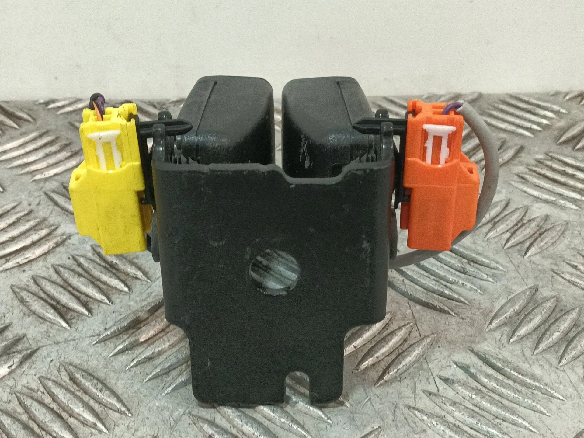 Enganche Cinturon Trasero Izquierdo para Volvo V40 Hatchback (525)