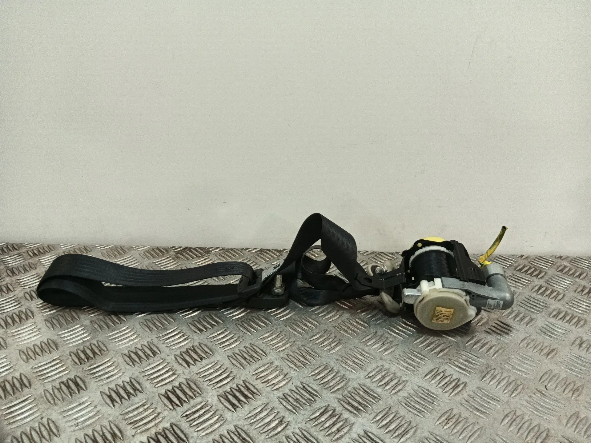 Cinturon Seguridad Delantero Derecho para Mazda 3 Lim. (Bl)
