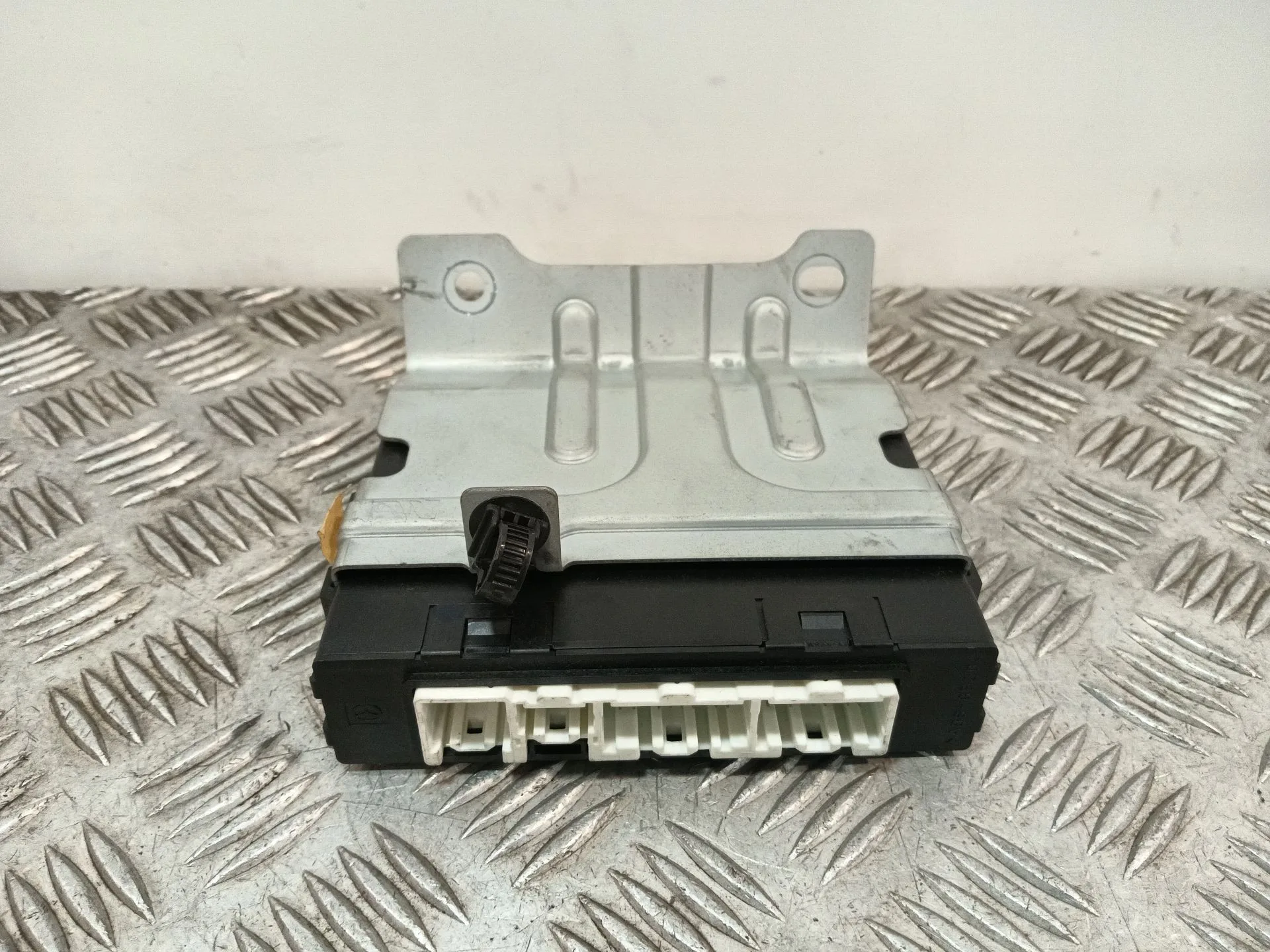 Modulo Electronico para Mazda 3 Lim. (Bl)