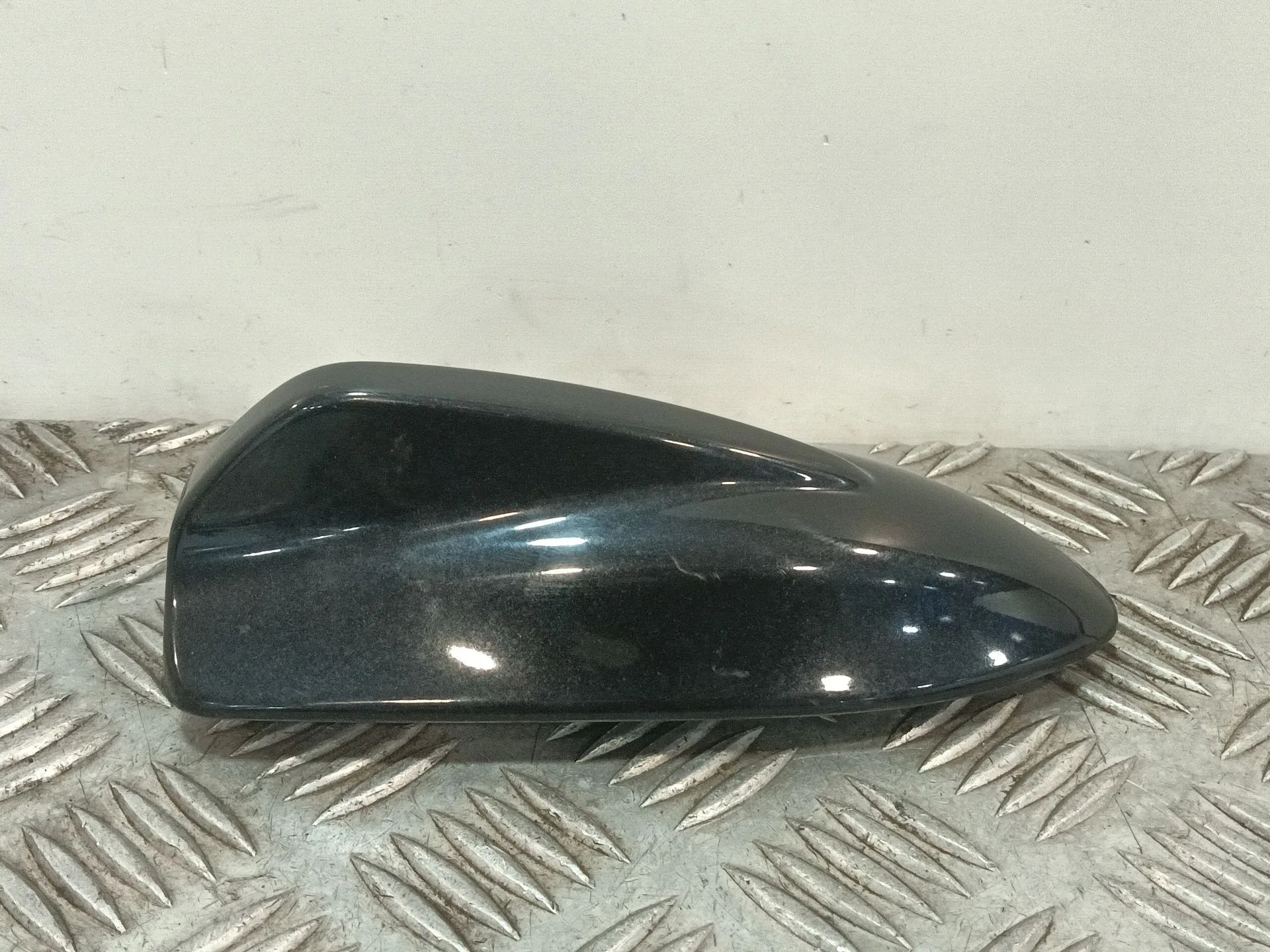 Antena para Volvo V40 Hatchback (525)