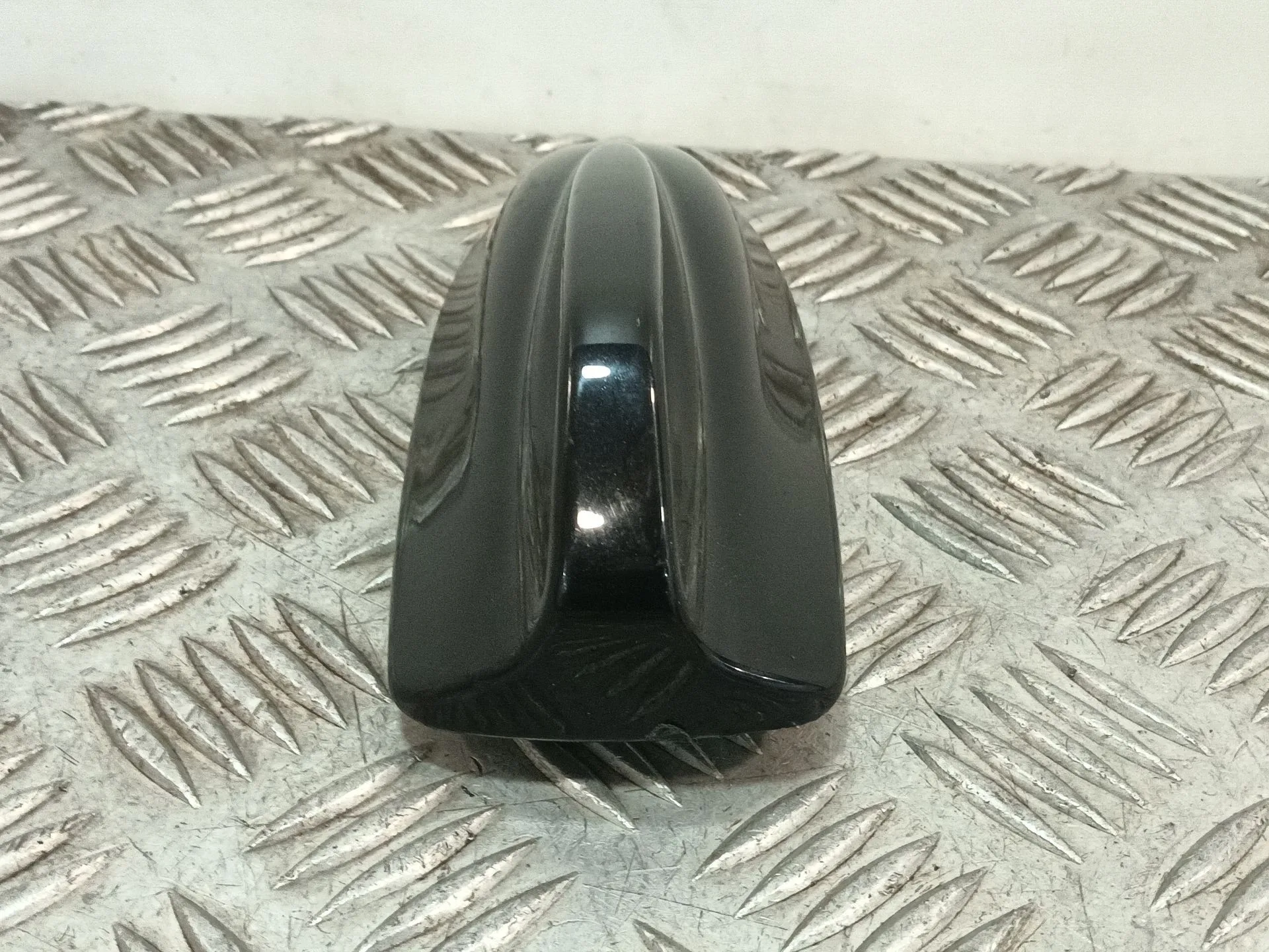 Antena para Volvo V40 Hatchback (525)