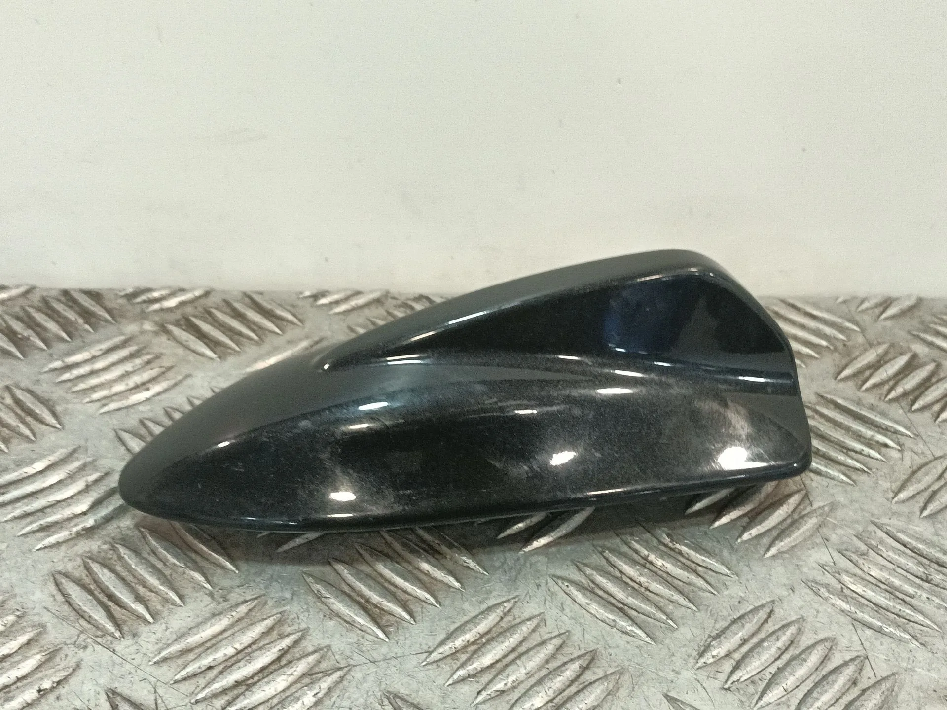 Antena para Volvo V40 Hatchback (525)