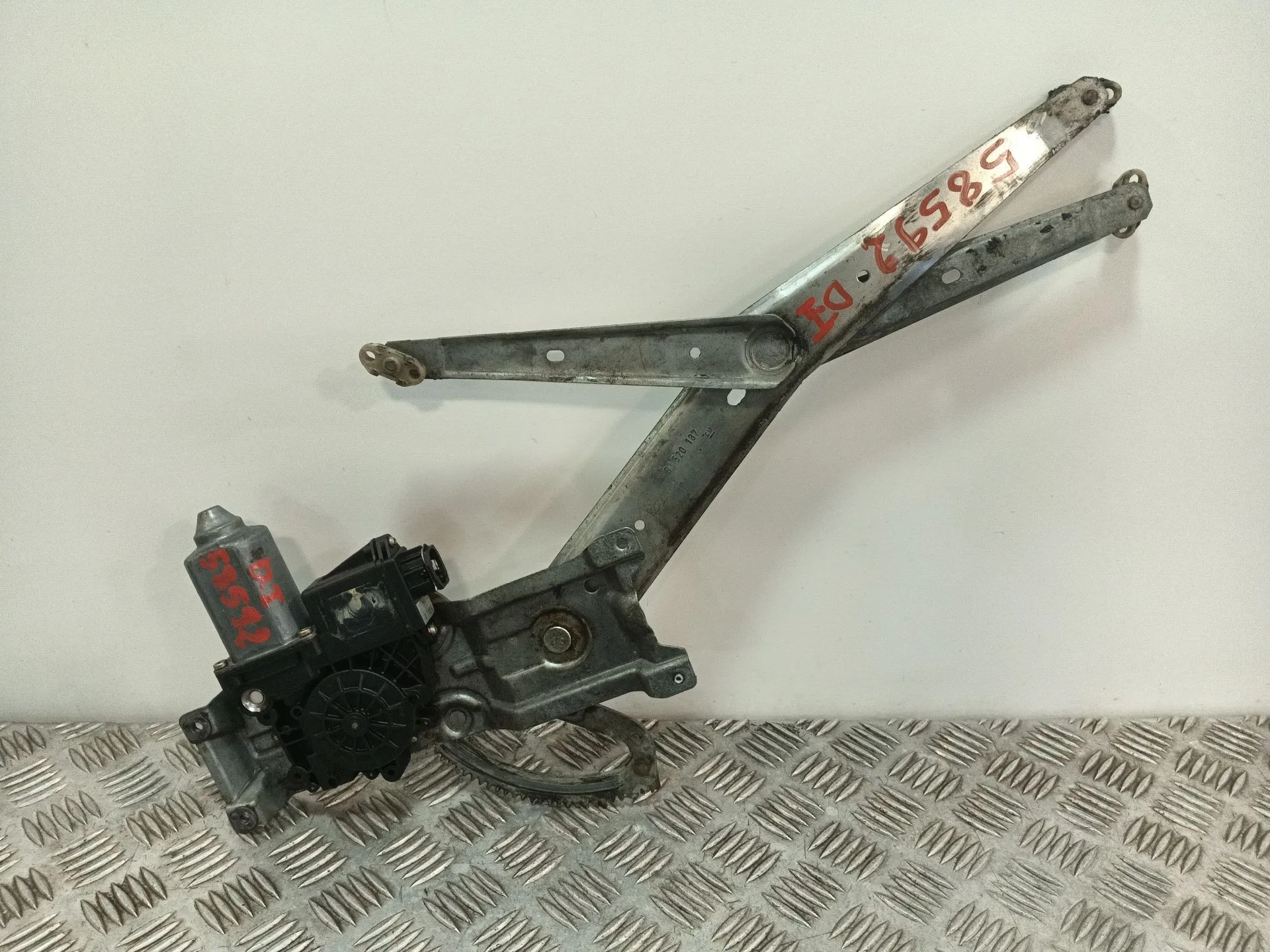 Elevalunas Delantero Izquierdo para Opel Corsa B