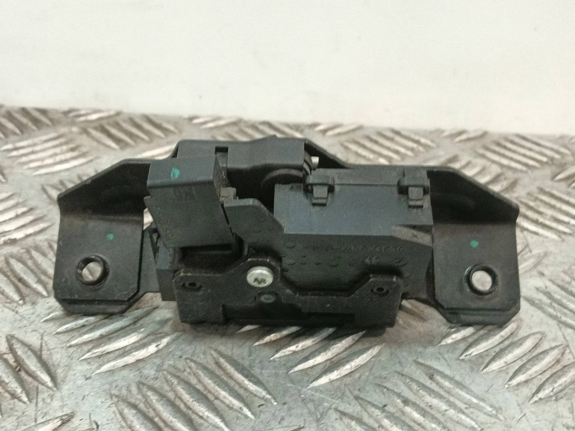 Cerradura Maletero / Porton para Opel Astra J Lim.