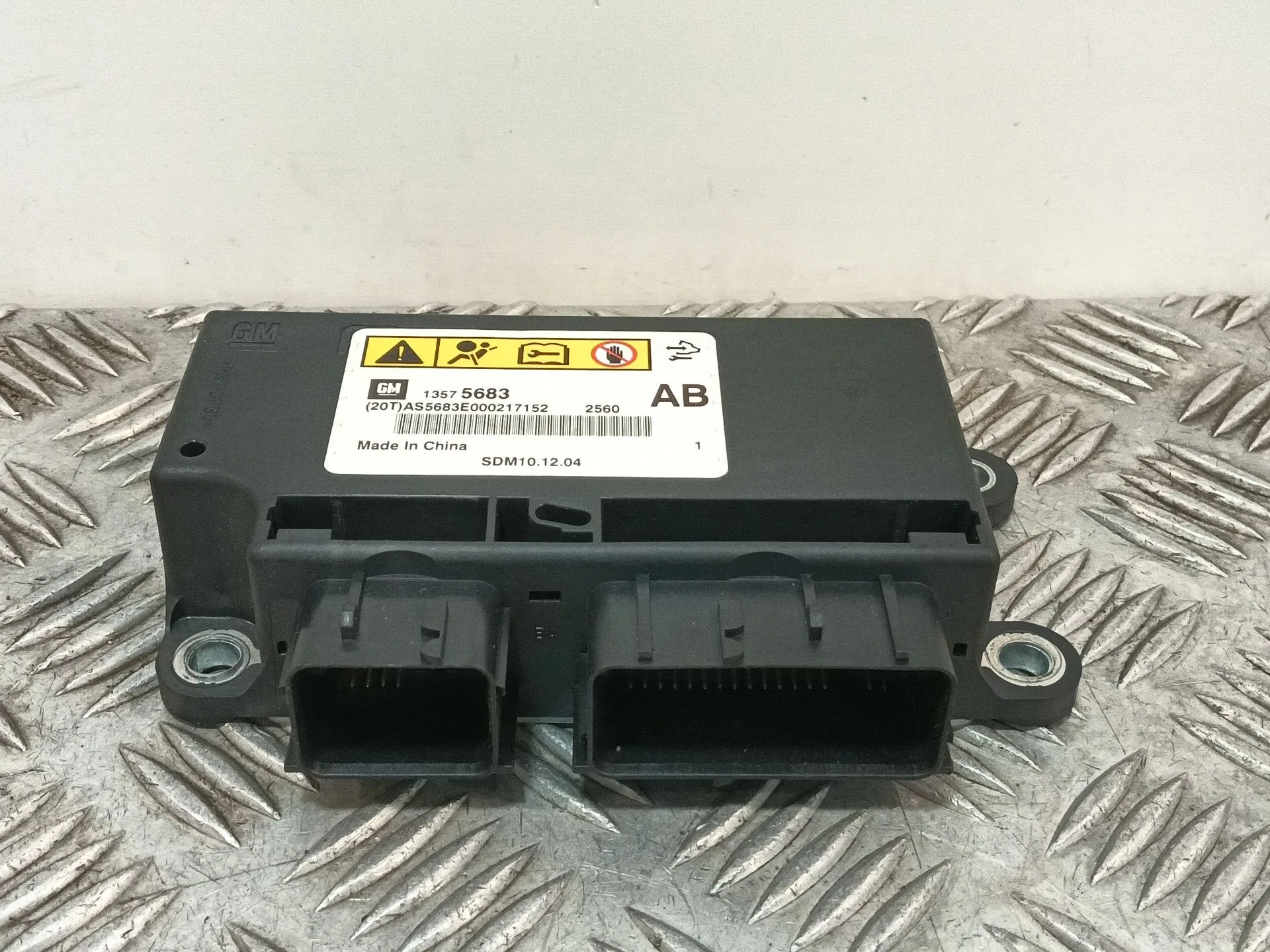 Centralita Airbag para Opel Astra J Lim.