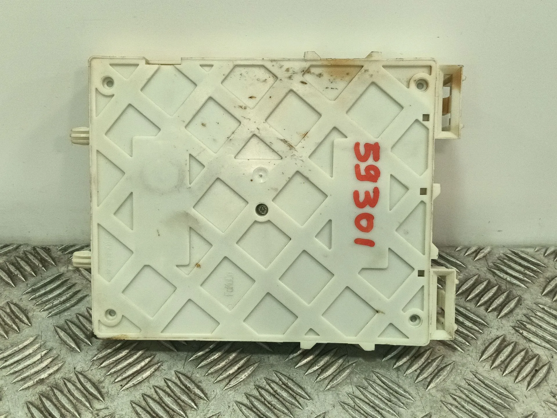 Caja Reles / Fusibles para Volvo V40 Hatchback (525)