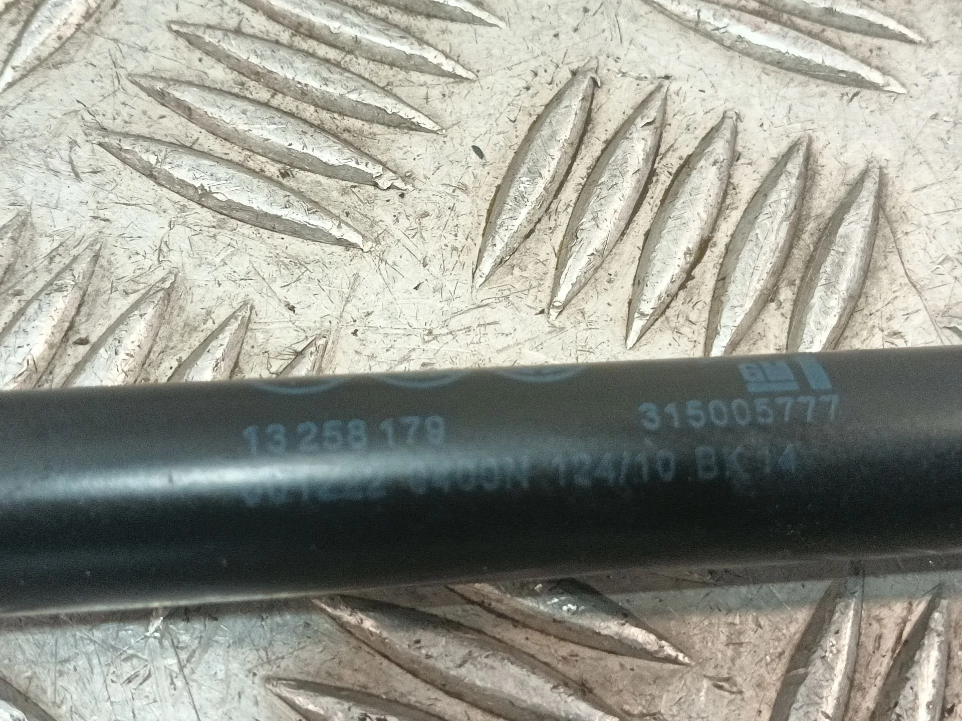 Amortiguadores Maletero / Porton para Opel Astra J Lim.