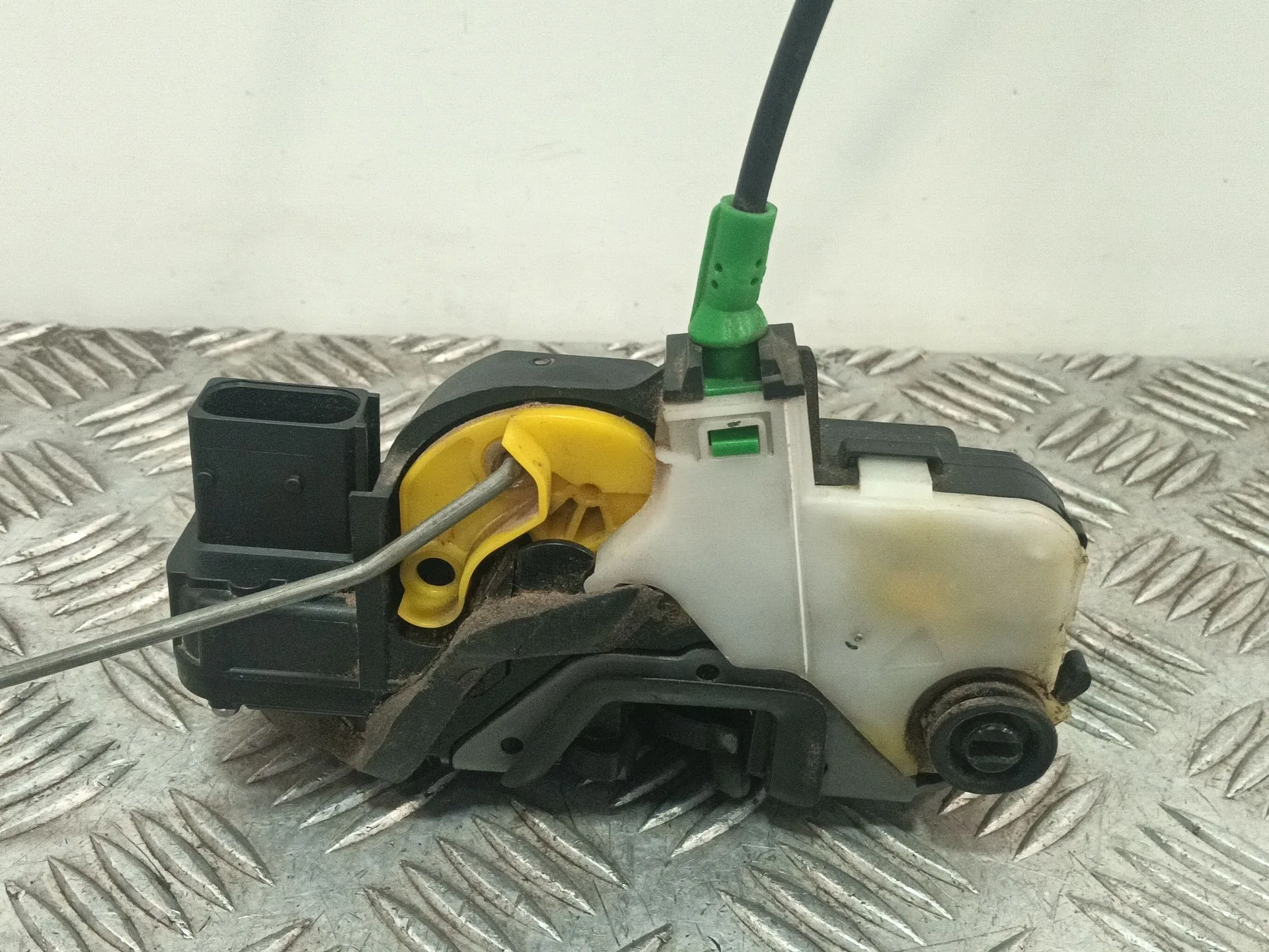 Cerradura Puerta Trasera Izquierda para Opel Astra J Lim.