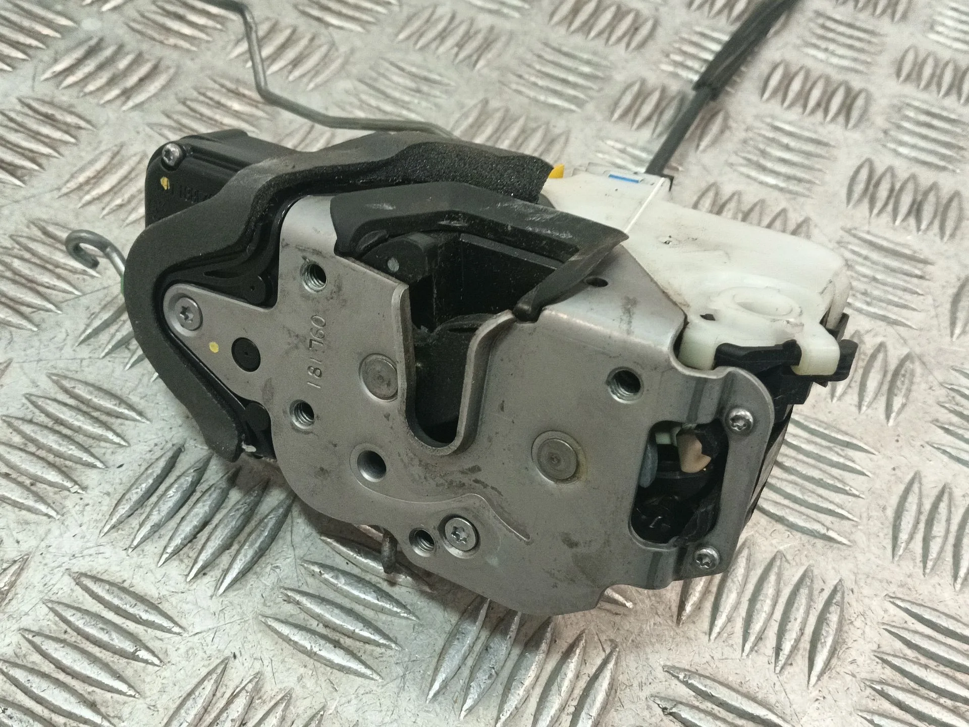 Cerradura Puerta Delantera Izquierda para Opel Astra J Lim.