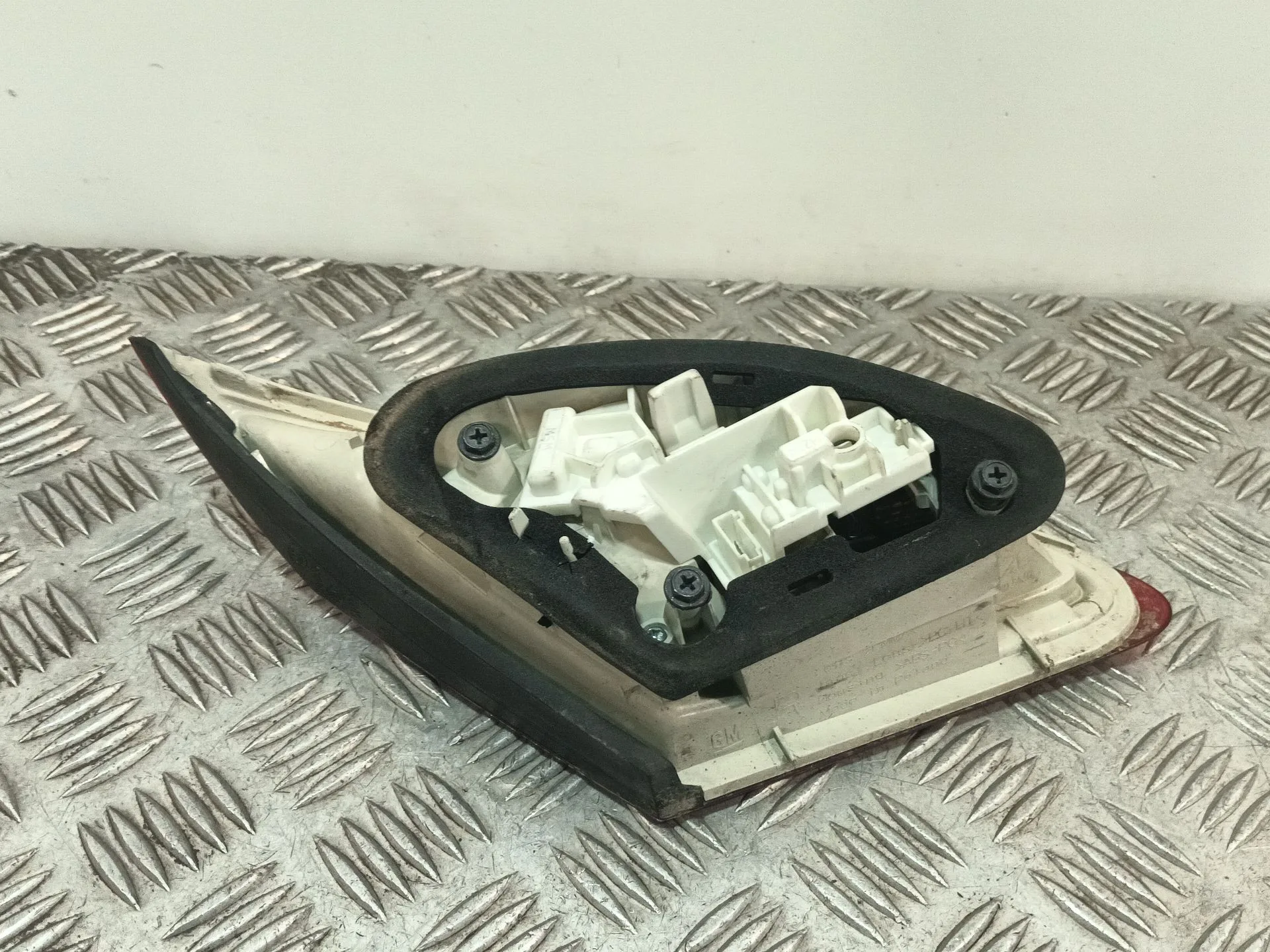 Piloto Trasero Derecho Interior para Opel Astra J Lim.