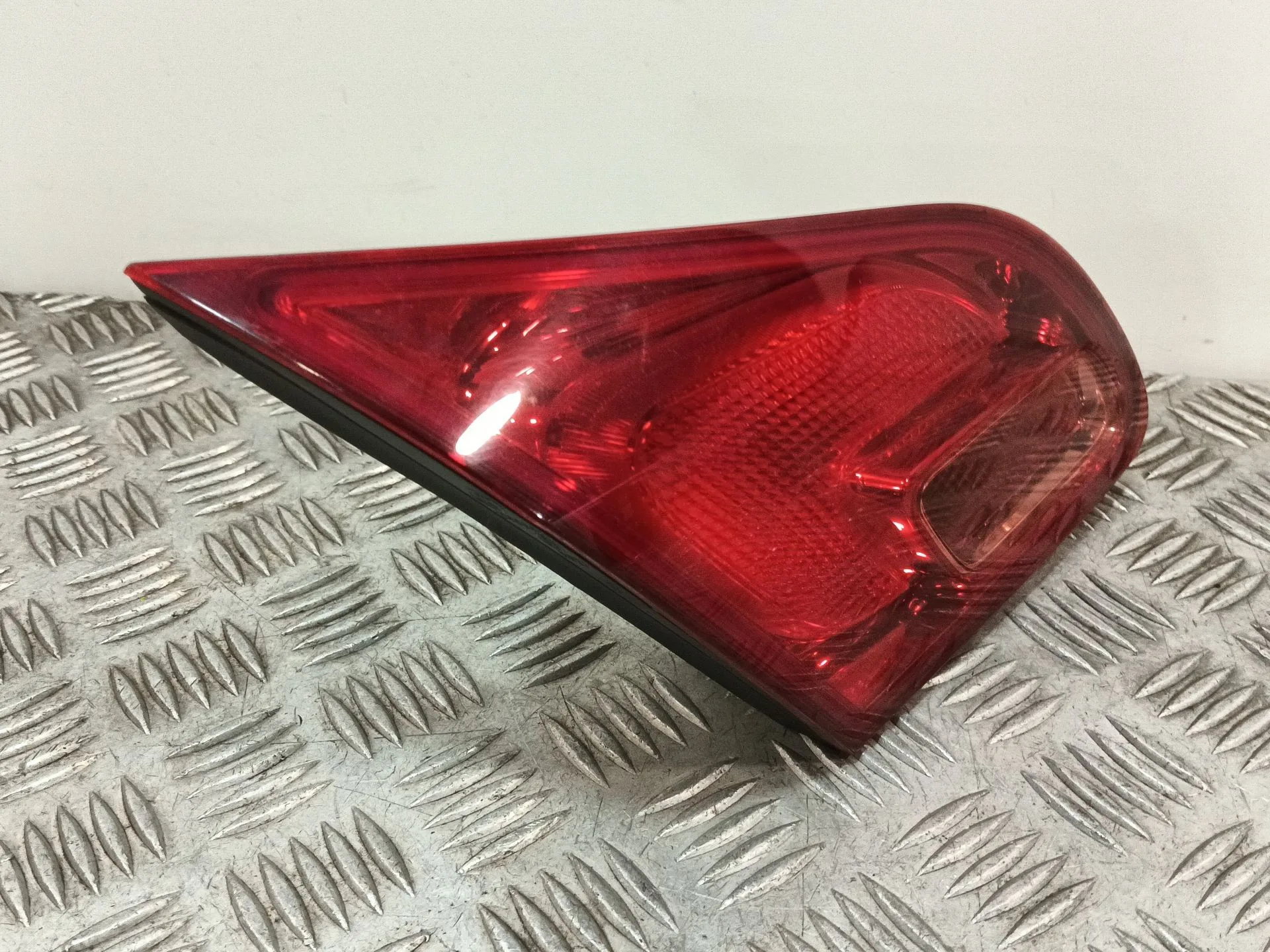 Piloto Trasero Izquierdo Interior para Opel Astra J Lim.
