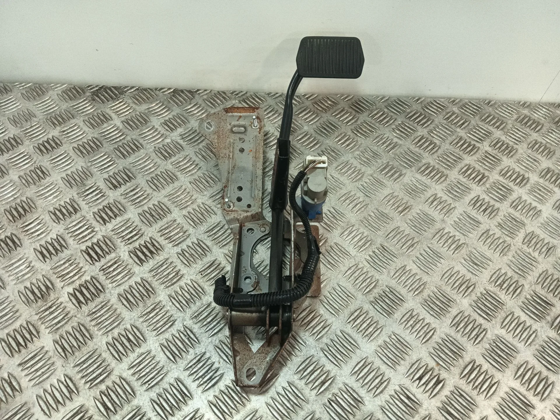 Pedal Freno para Volvo V40 Hatchback (525)