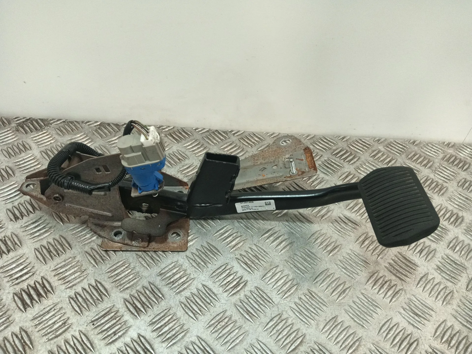 Pedal Freno para Volvo V40 Hatchback (525)