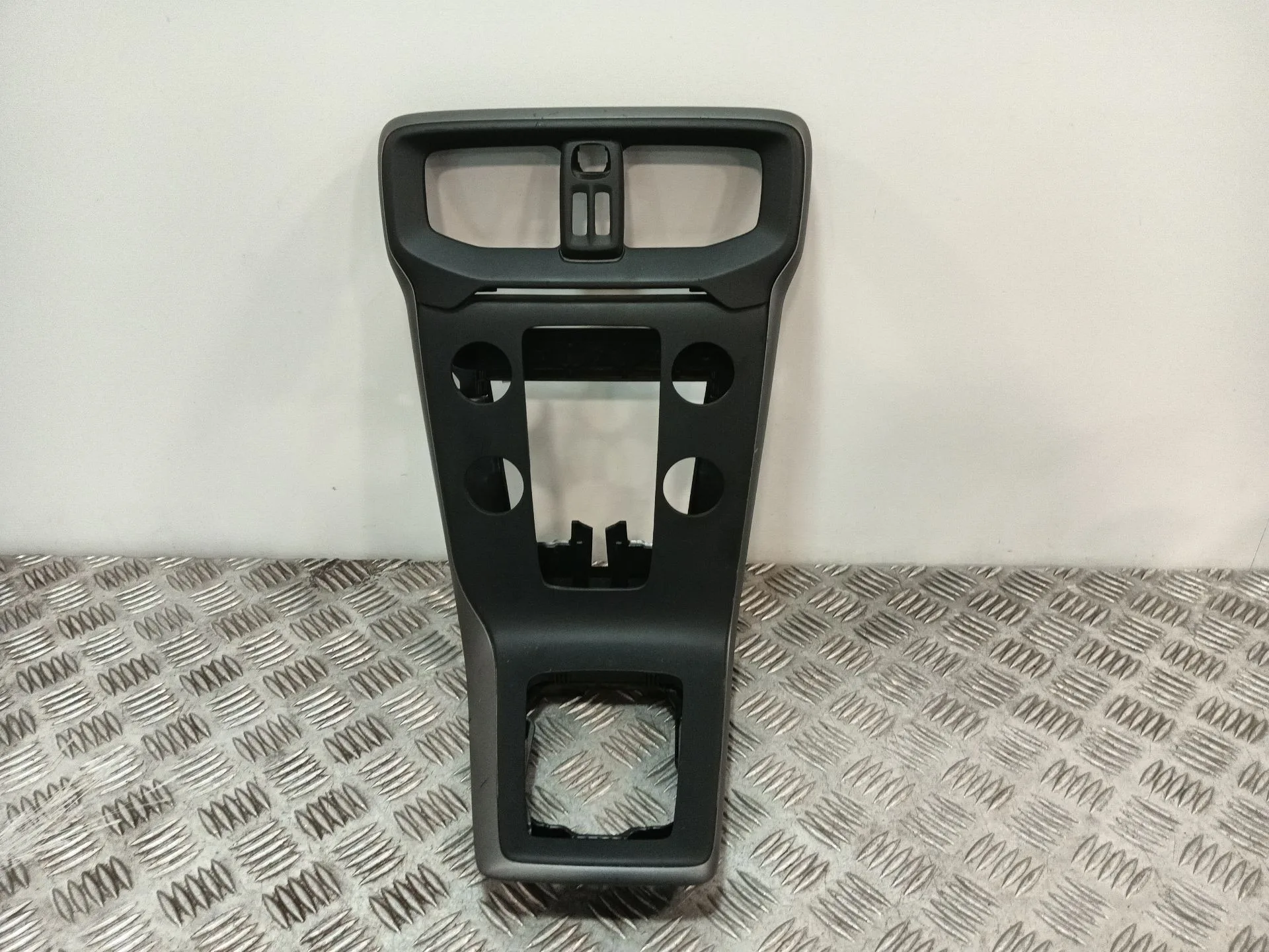 Consola Central para Volvo V40 Hatchback (525)