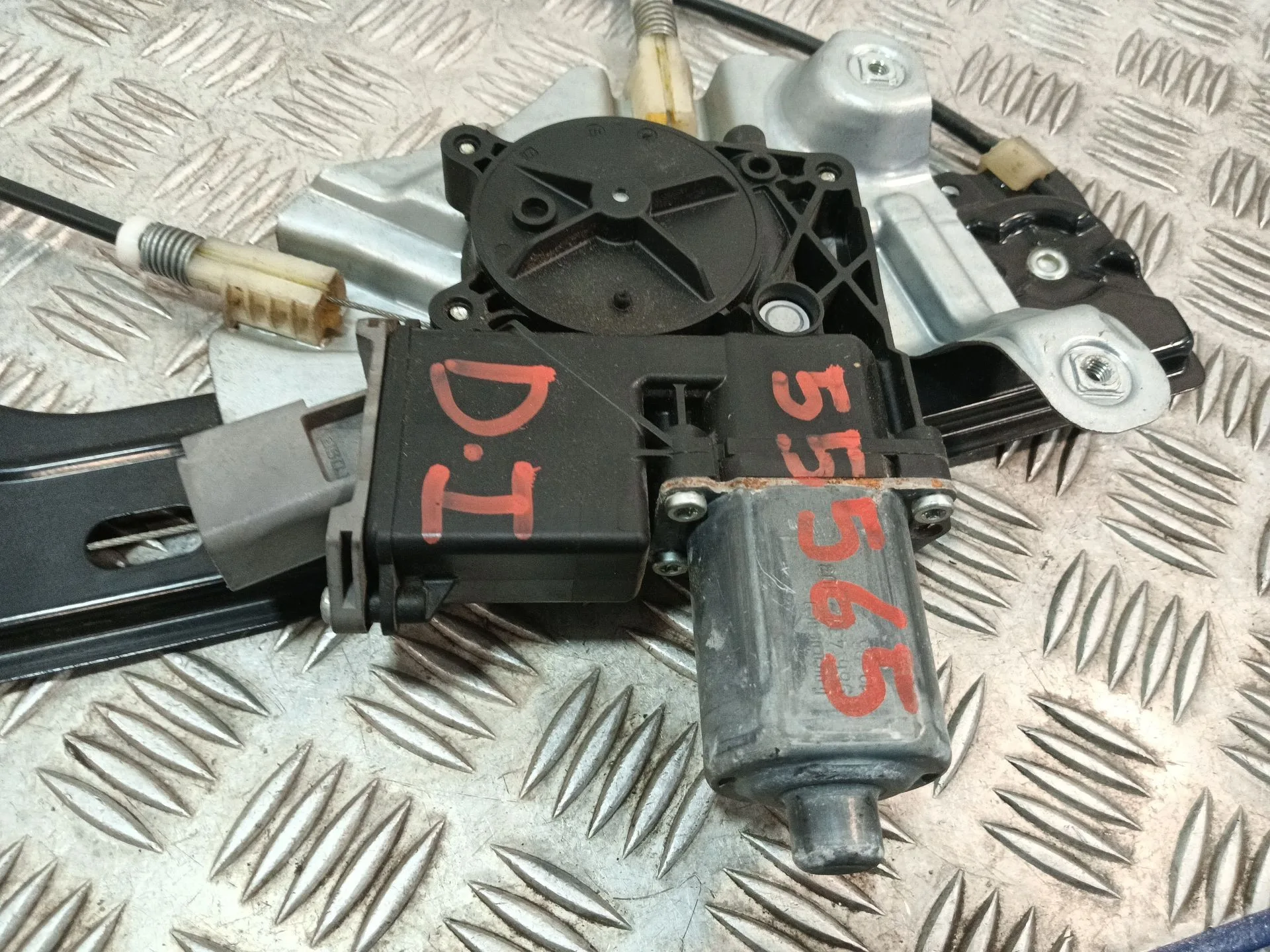 Elevalunas Delantero Izquierdo para Opel Astra J Lim.