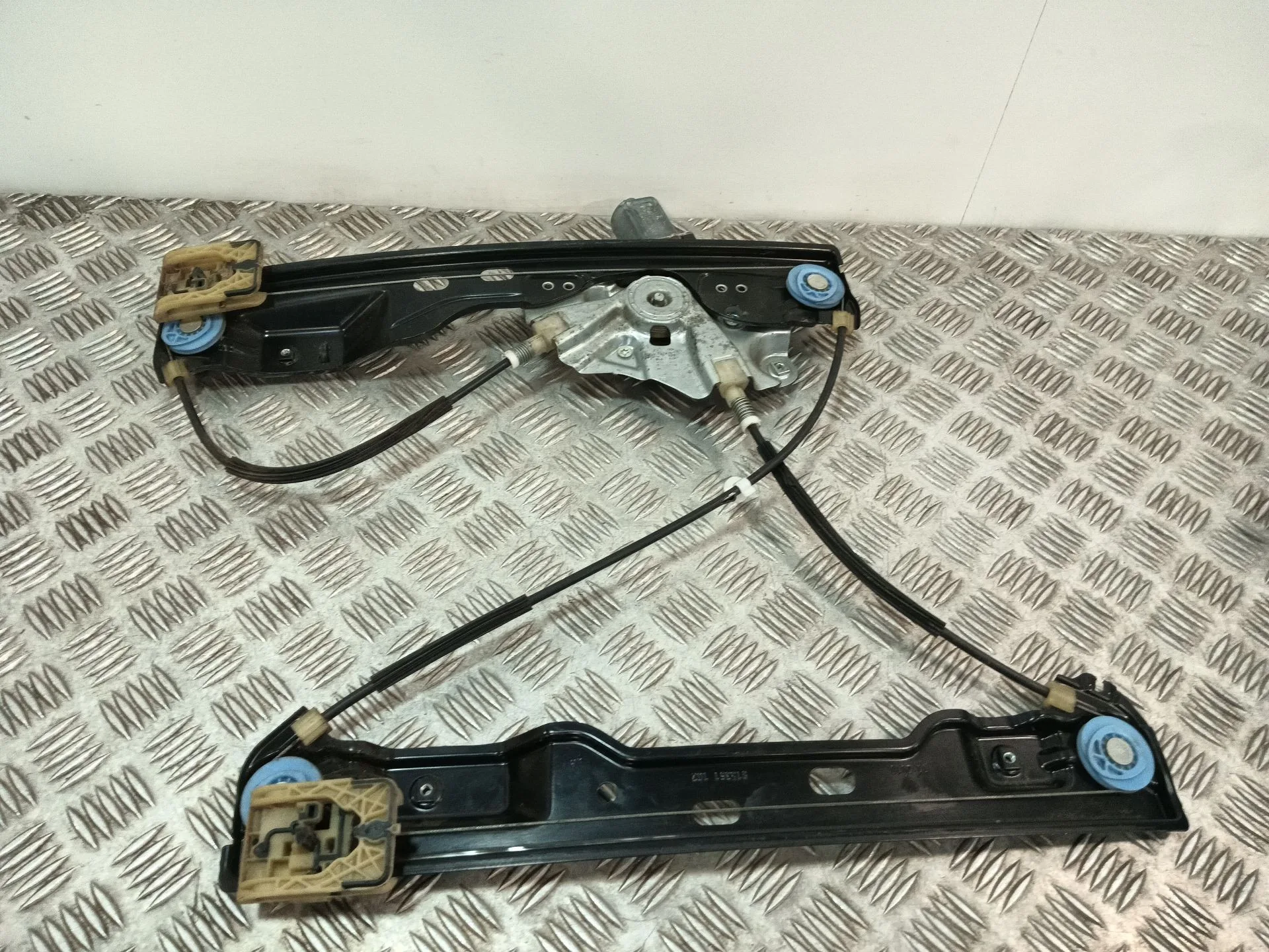 Elevalunas Delantero Izquierdo para Opel Astra J Lim.