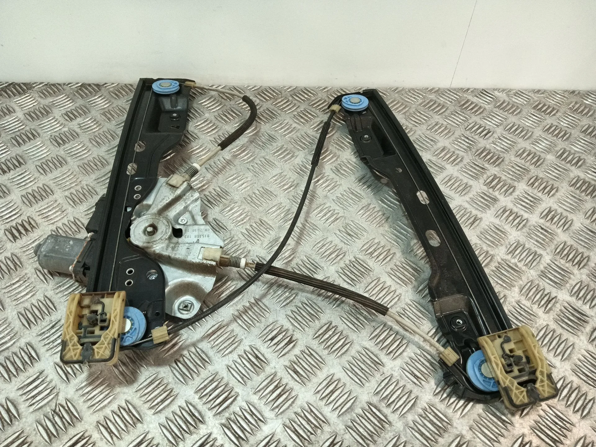 Elevalunas Delantero Derecho para Opel Astra J Lim.