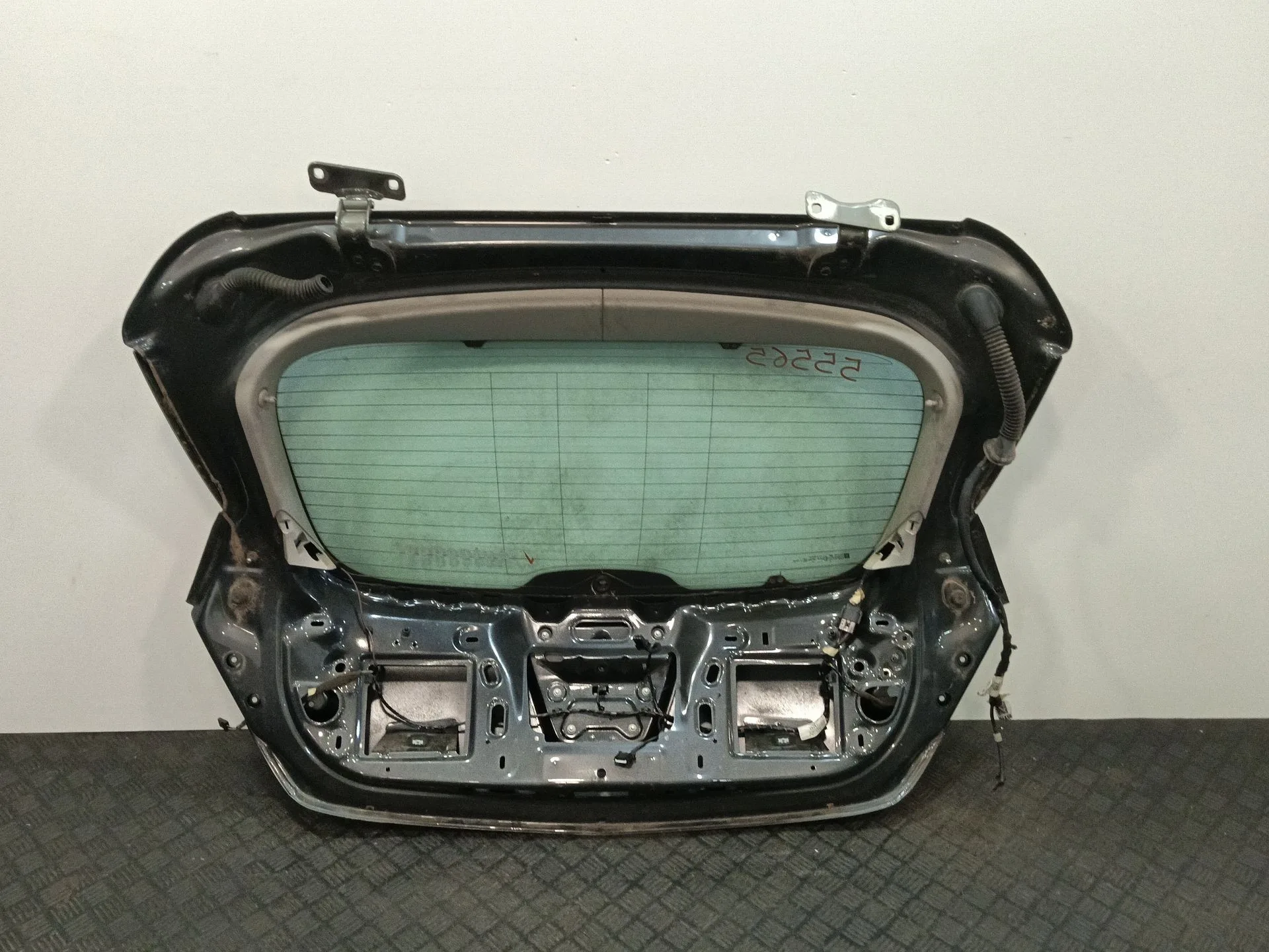 Porton Trasero para Opel Astra J Lim.