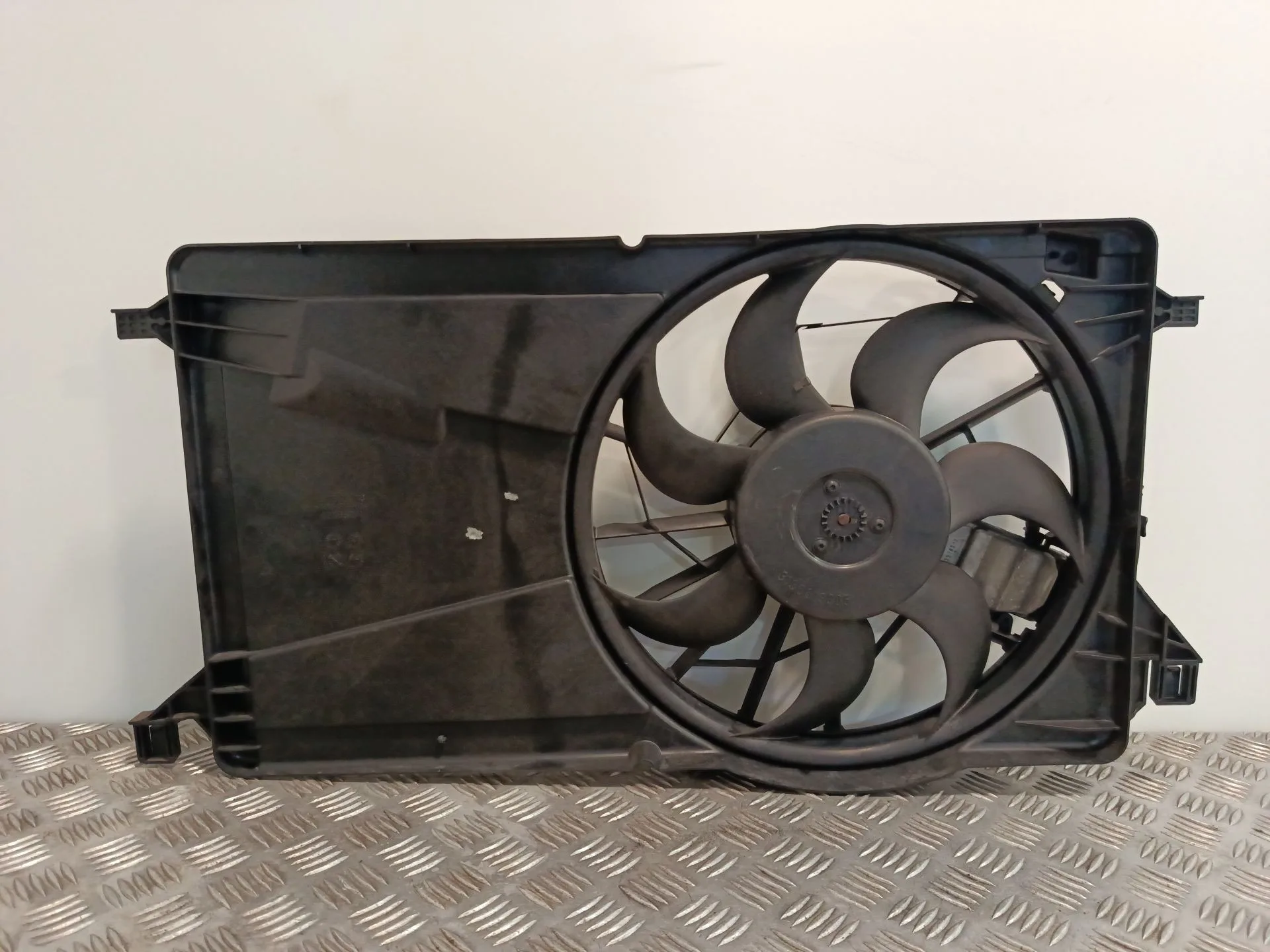 Electroventilador para Ford Focus C-Max (Dm2)