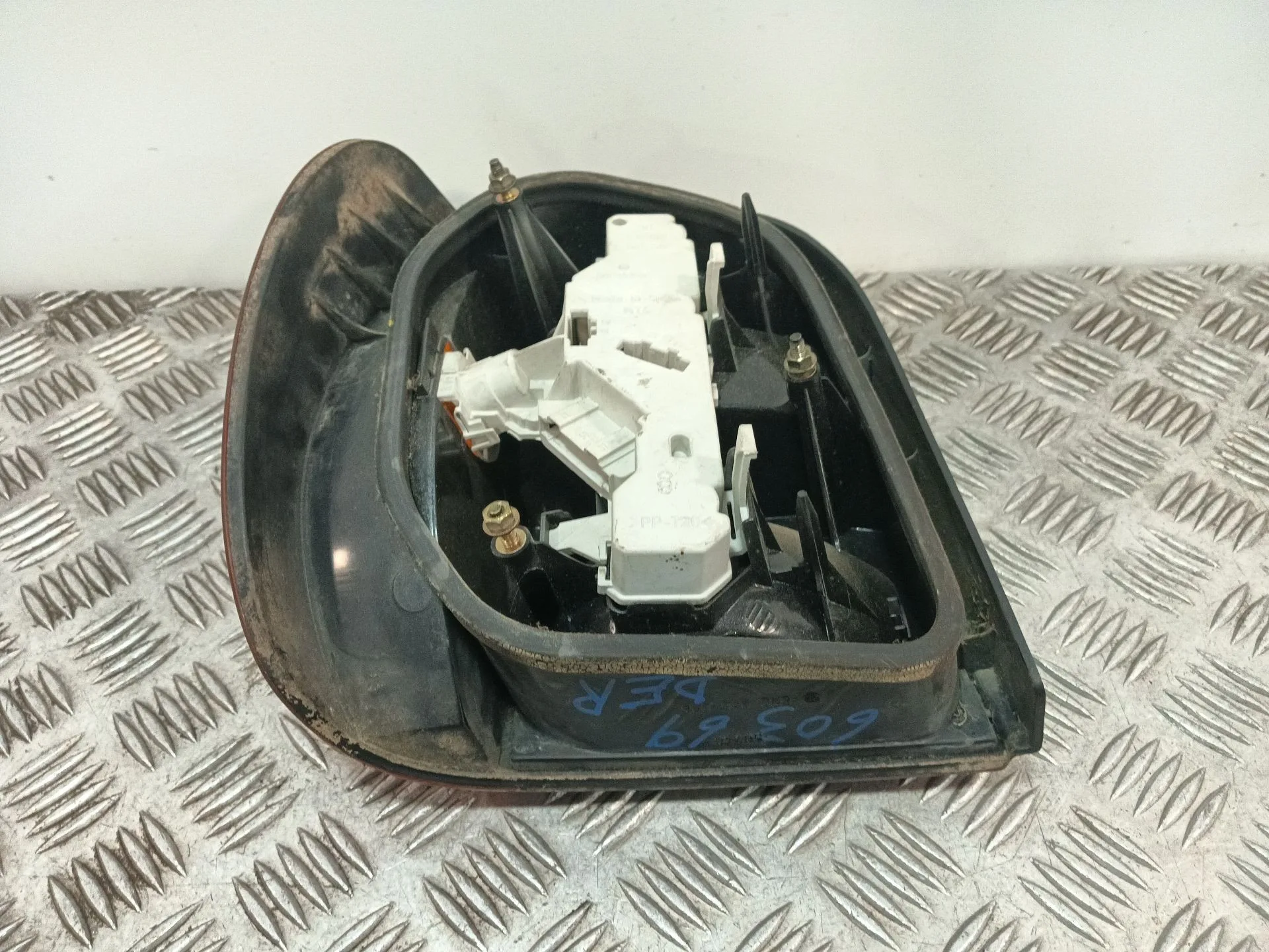 Piloto Trasero Derecho para Volkswagen Polo Iii (6N1)