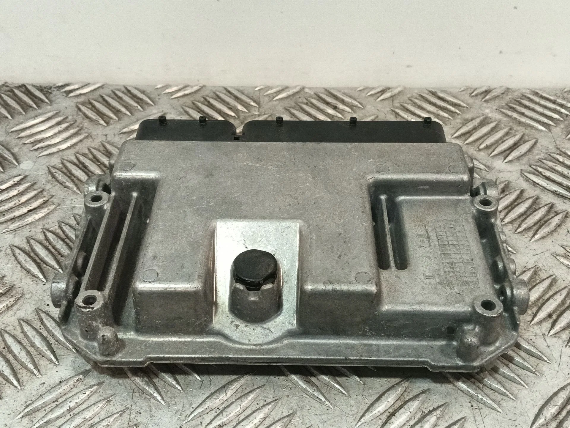 Centralita Motor Uce para Toyota Yaris (_P13_)