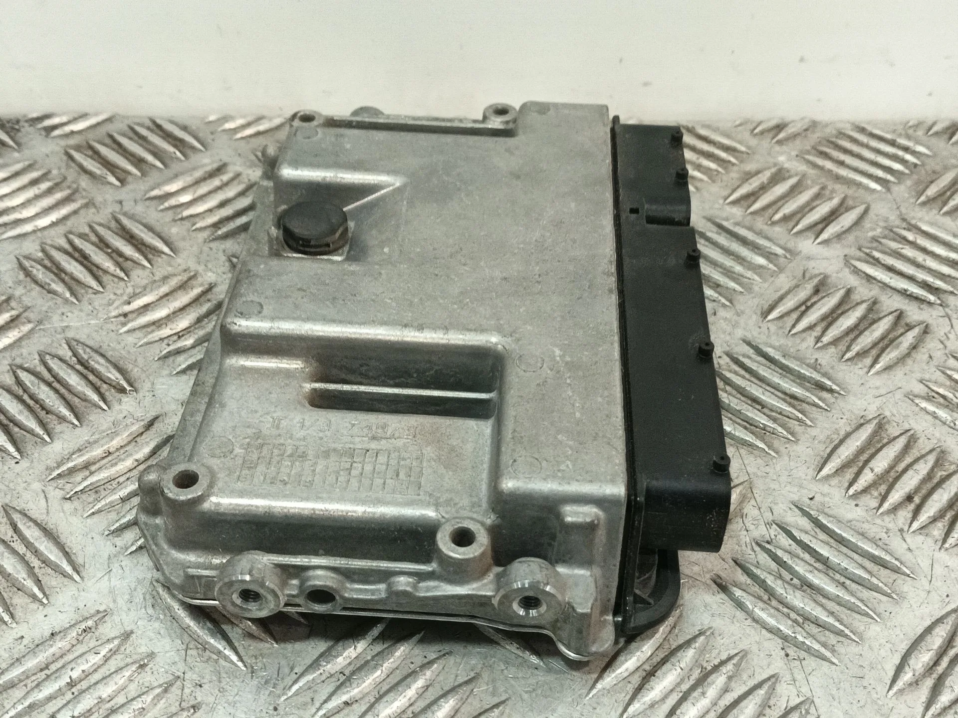 Centralita Motor Uce para Toyota Yaris (_P13_)
