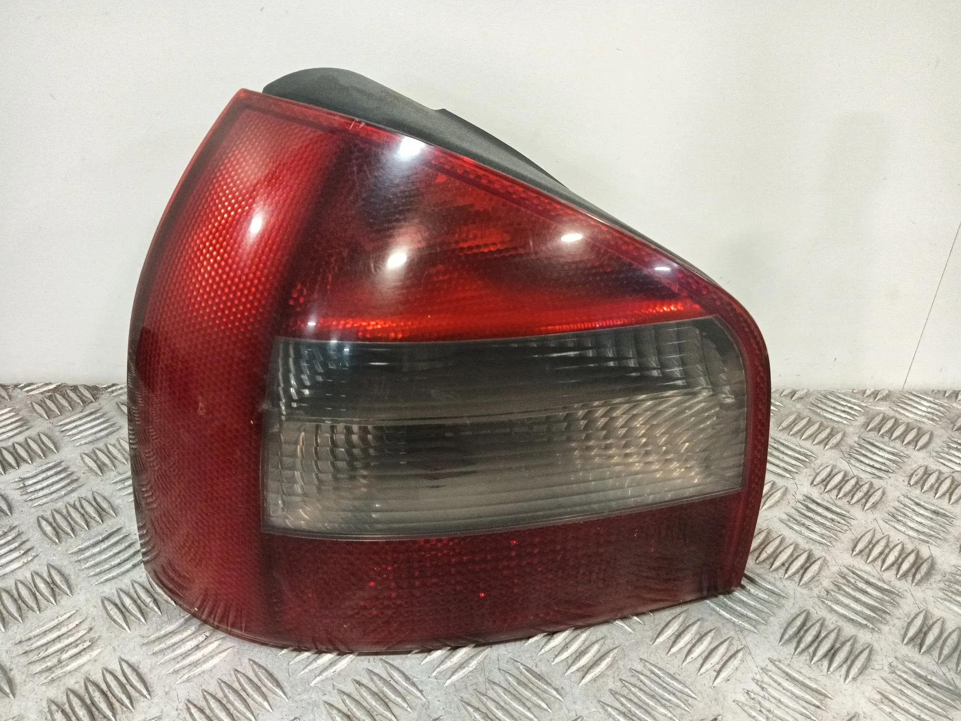 Piloto Trasero Izquierdo para Audi A3 (8L1)