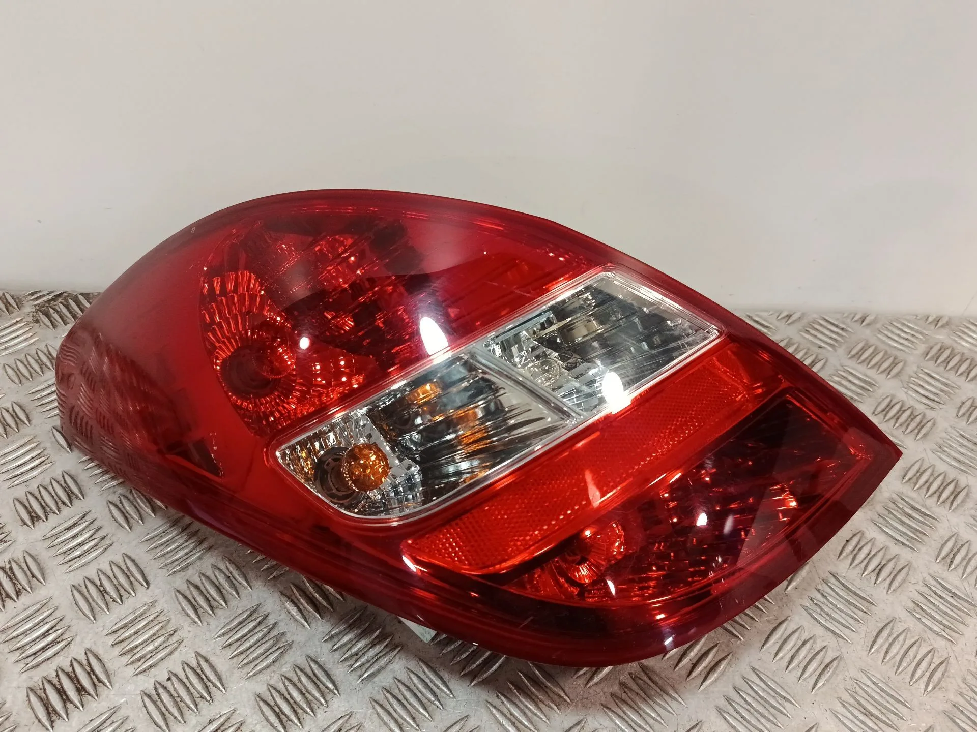 Piloto Trasero Izquierdo para Hyundai I20 I (Pb, Pbt)