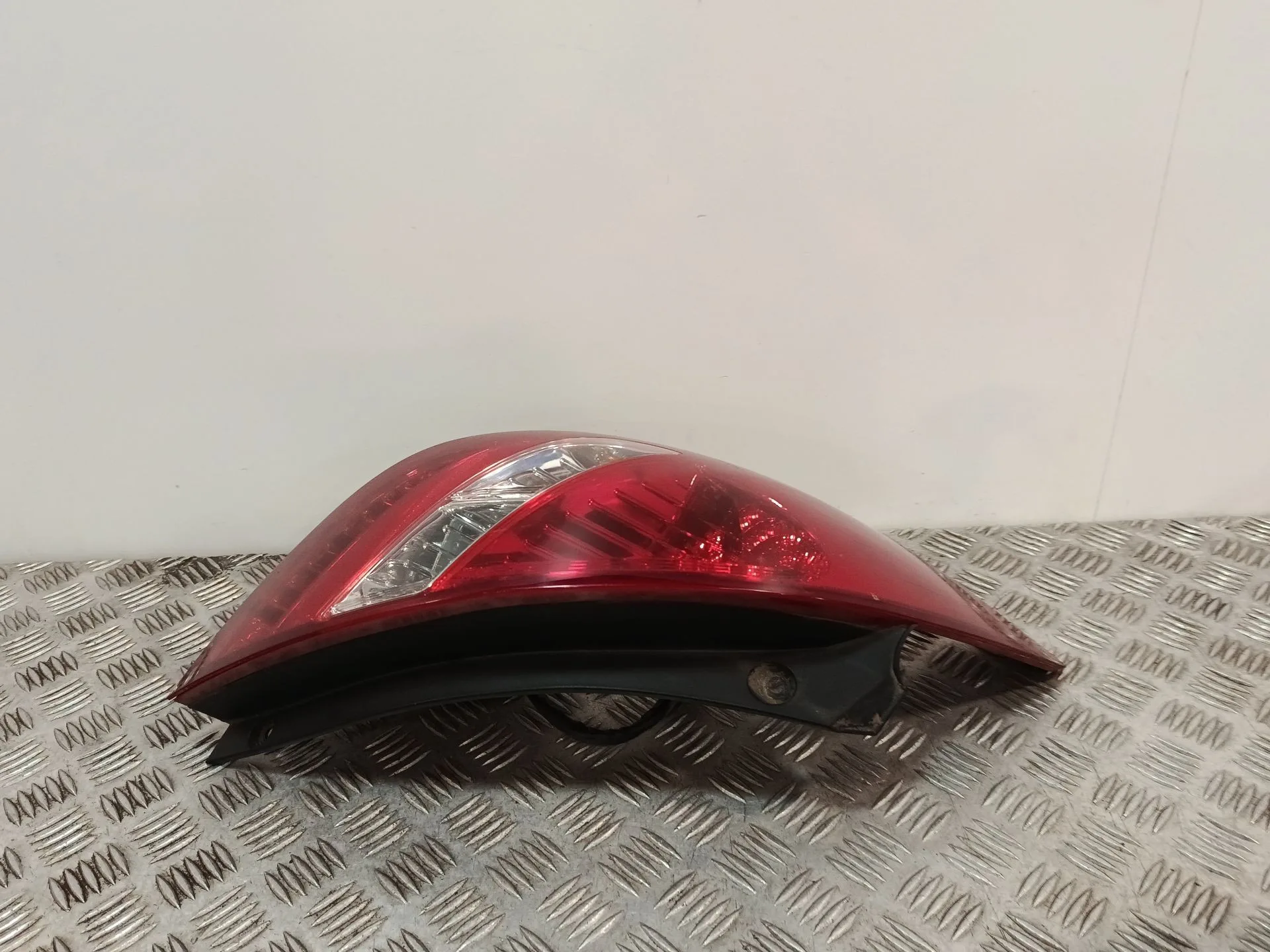 Piloto Trasero Izquierdo para Hyundai I20 I (Pb, Pbt)