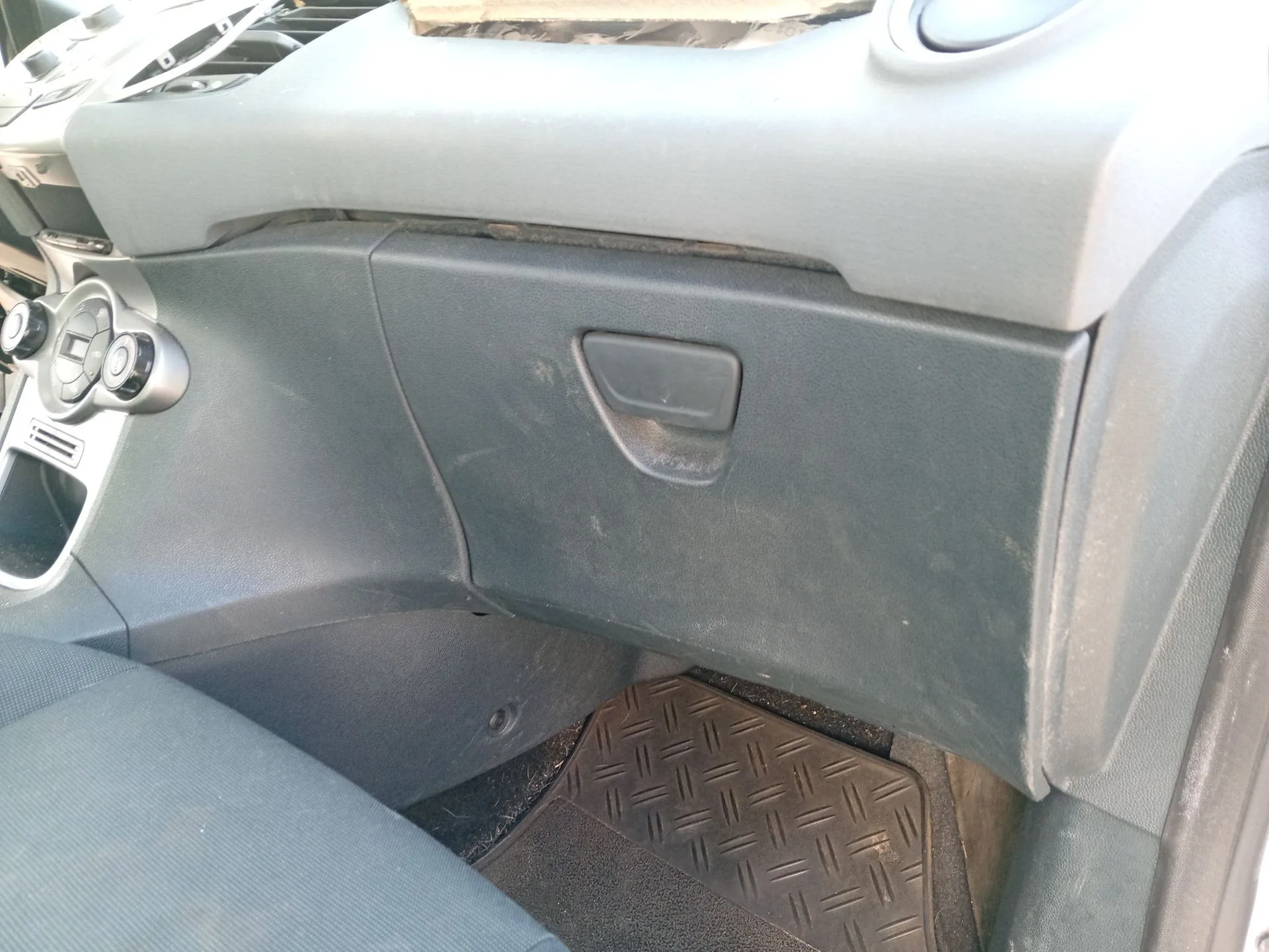 Guantera para Ford Fiesta Vi (Cb1, Ccn)