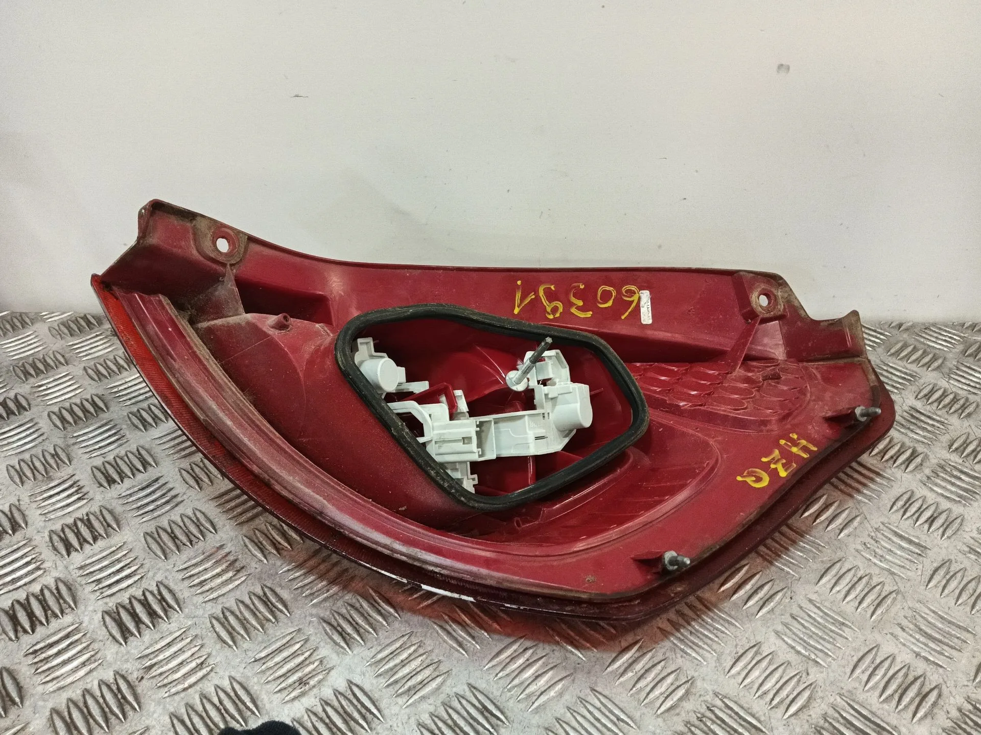 Piloto Trasero Izquierdo para Ford Fiesta Vi (Cb1, Ccn)