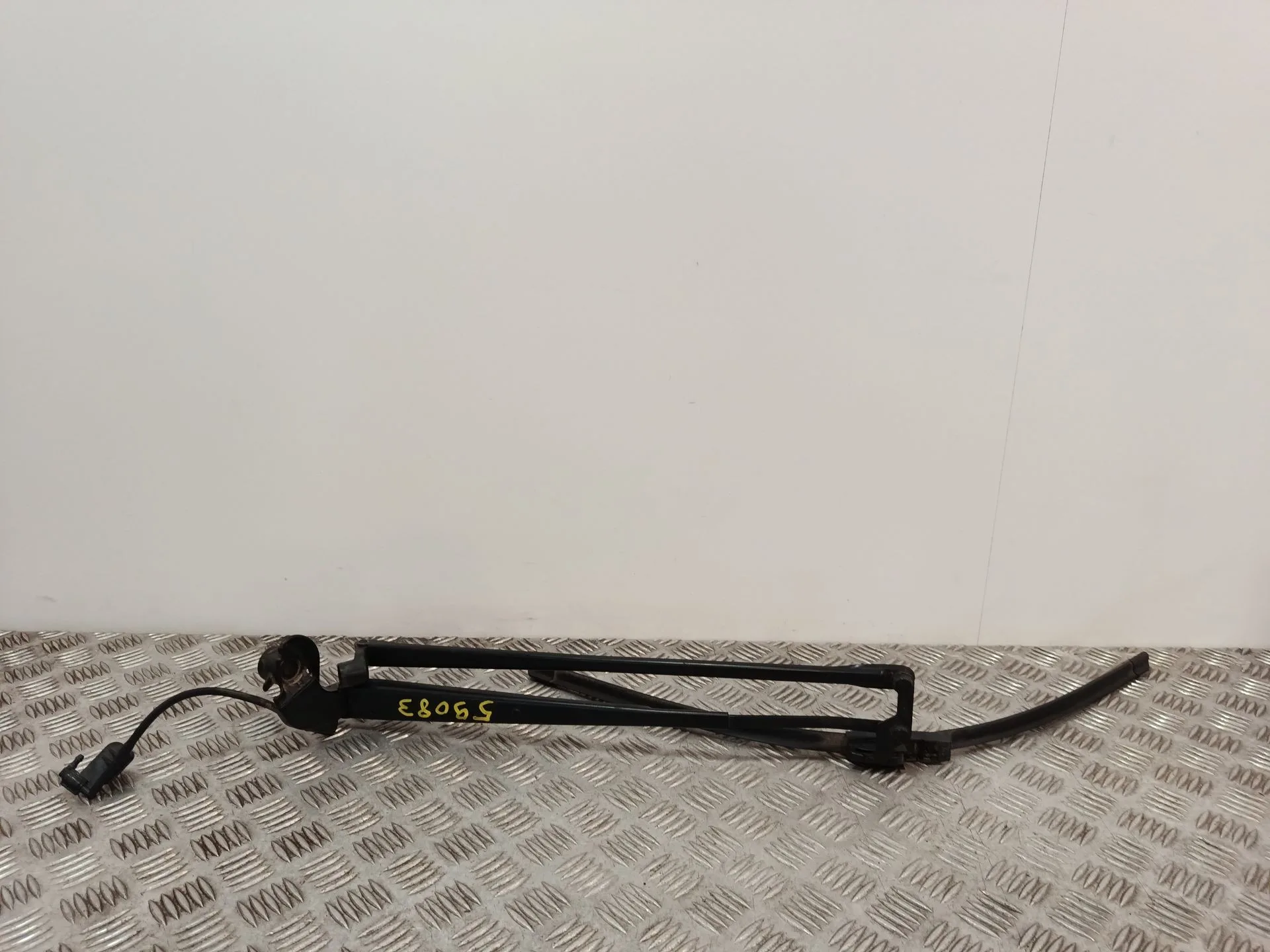 Brazo Limpia Delantero para Toyota Yaris (_P13_)