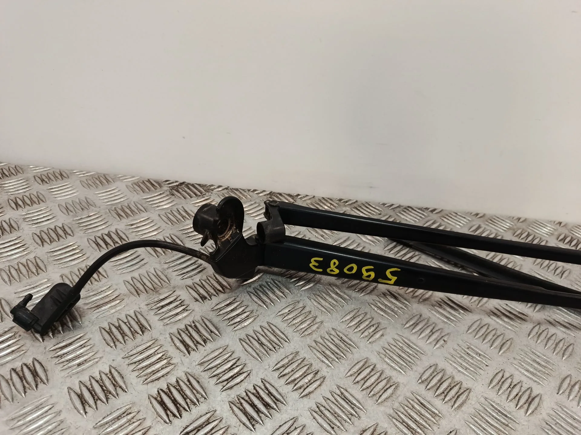 Brazo Limpia Delantero para Toyota Yaris (_P13_)