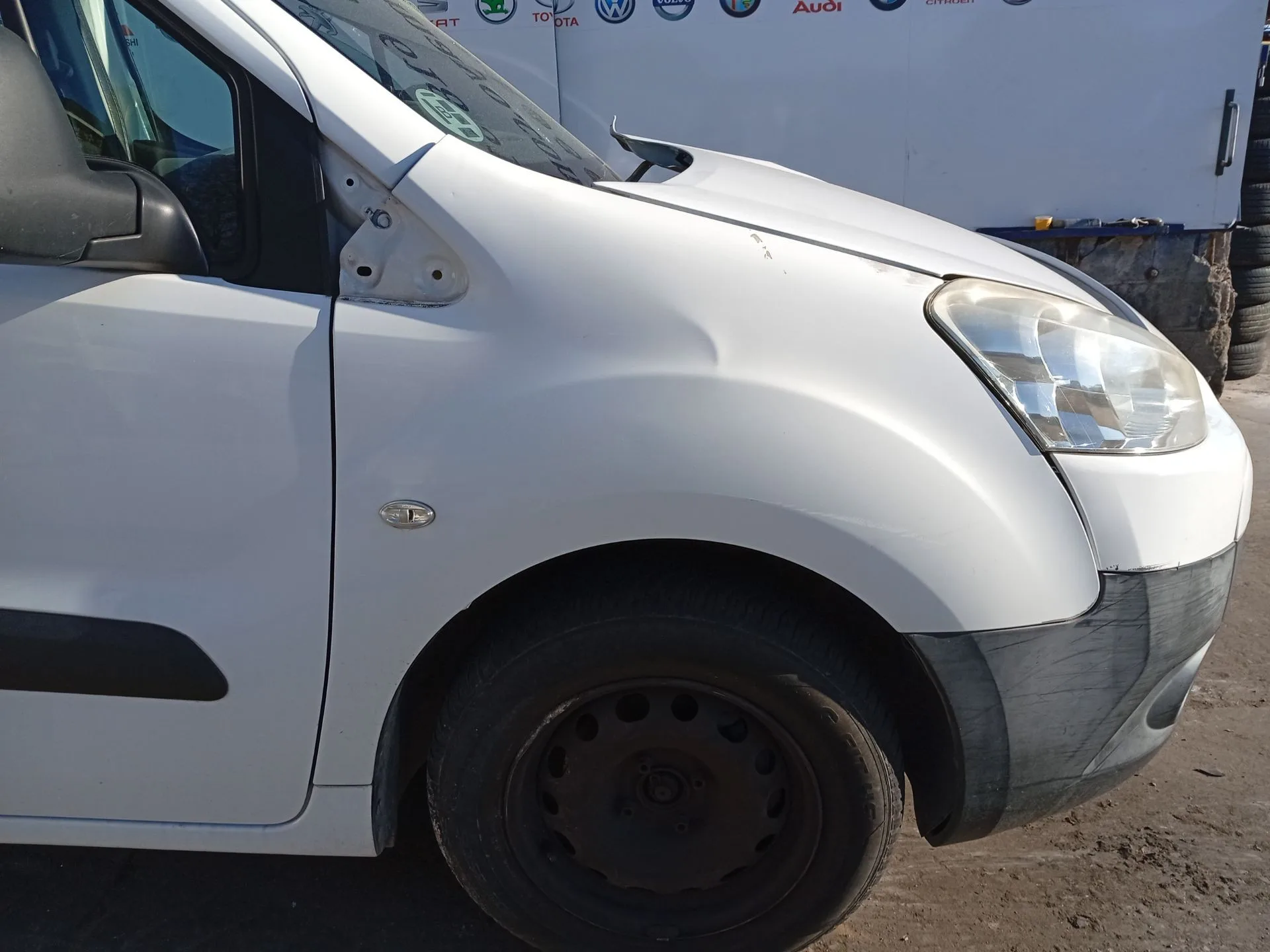 Aleta Delantera Derecha para Peugeot Partner Origin Monospace (G_)
