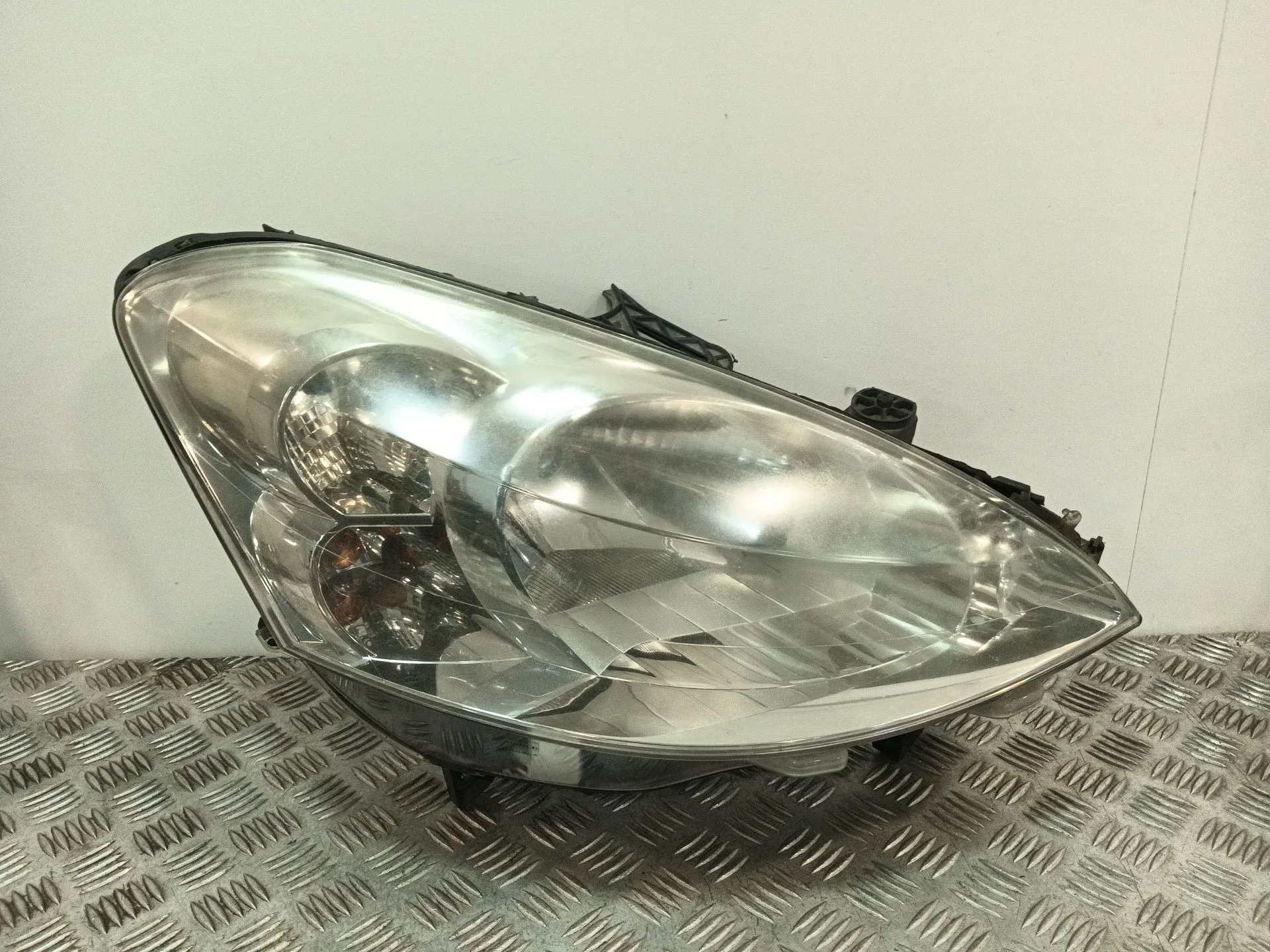 Faro Derecho para Peugeot Partner Origin Monospace (G_)