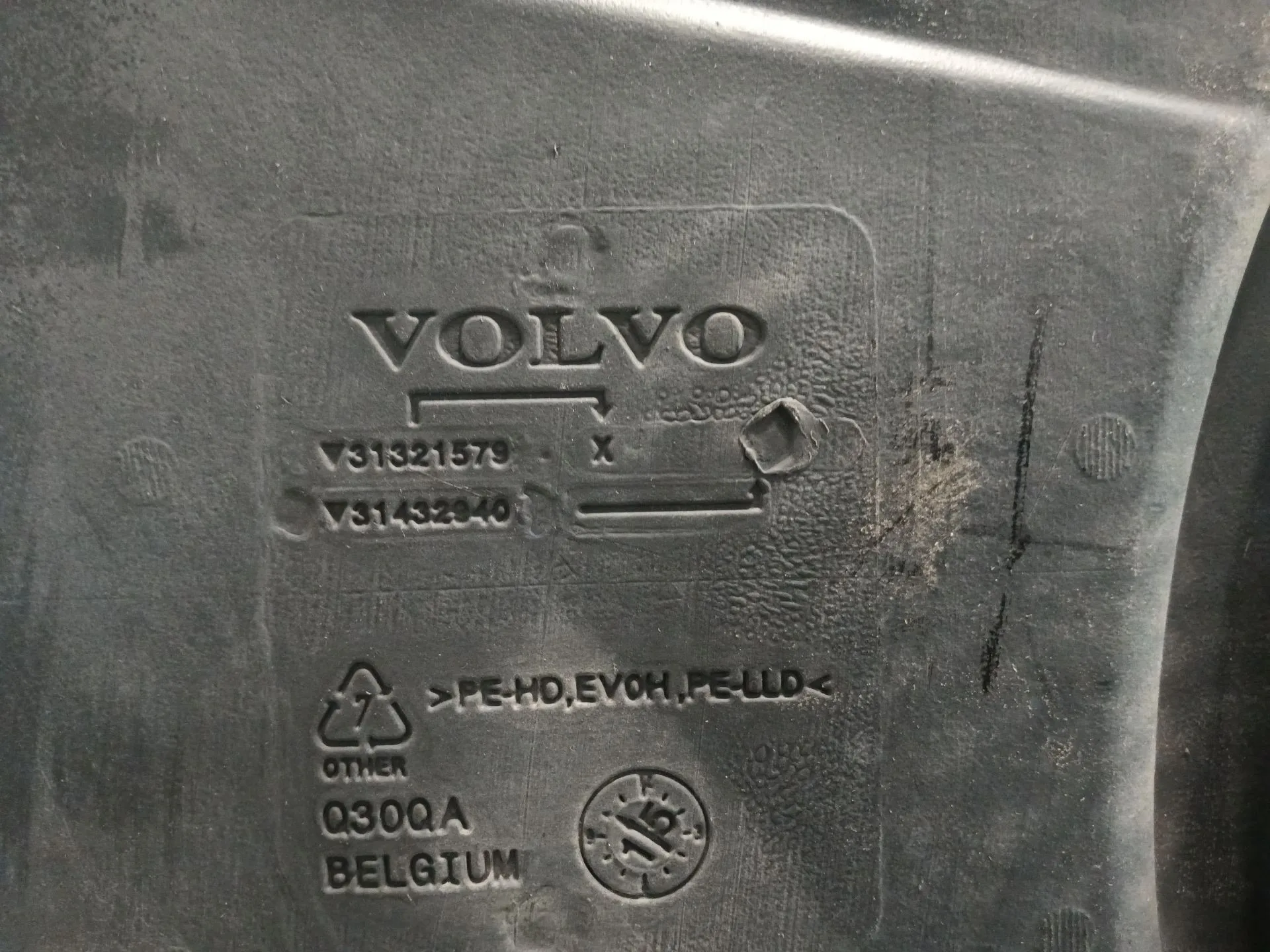 Deposito Combustible para Volvo V40 Hatchback (525)